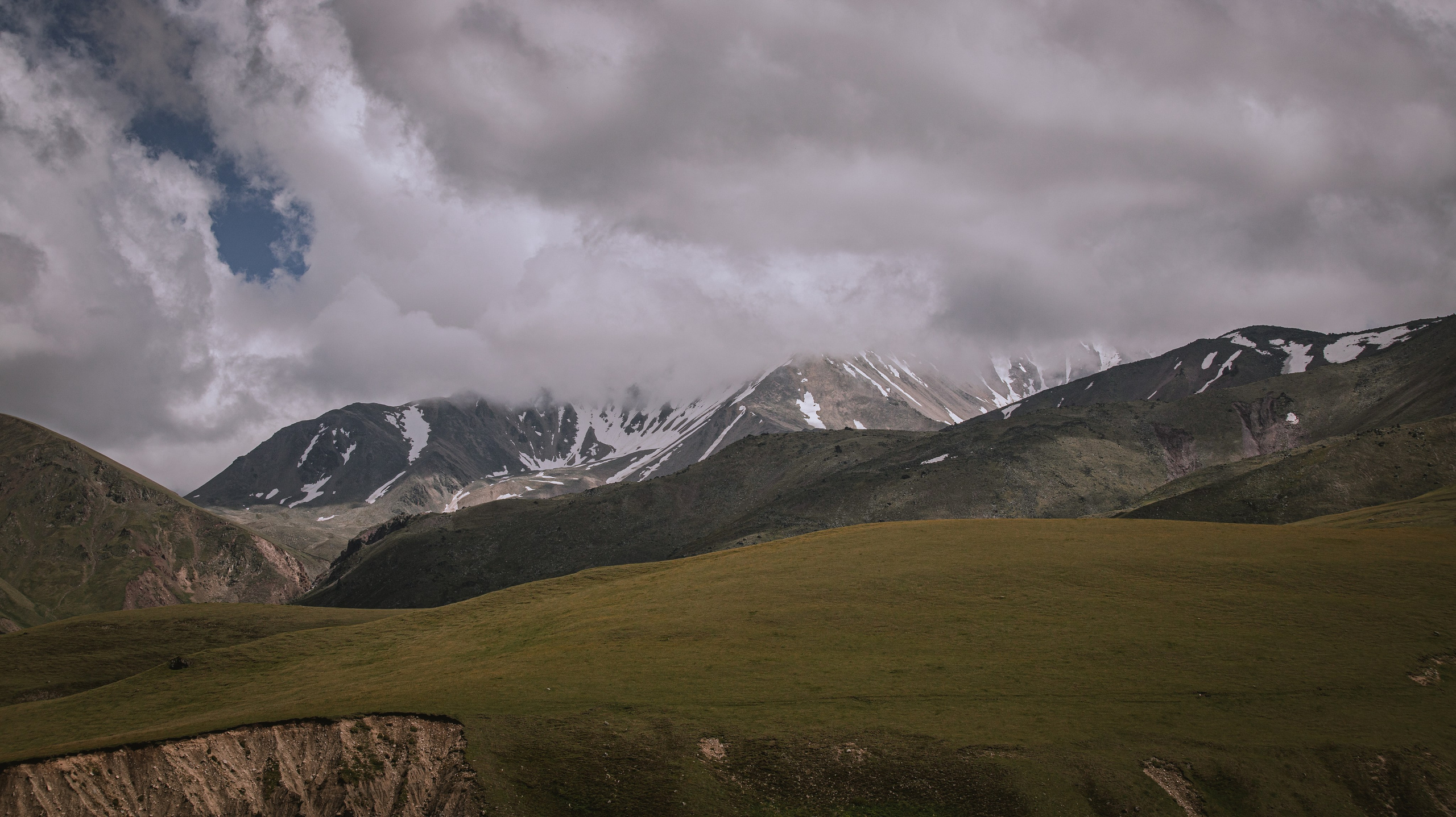 Карачаево-Черкесская Республика. Фотограф. Пейзажи, макро, портреты. Город Енакиево, без границ в съёмке