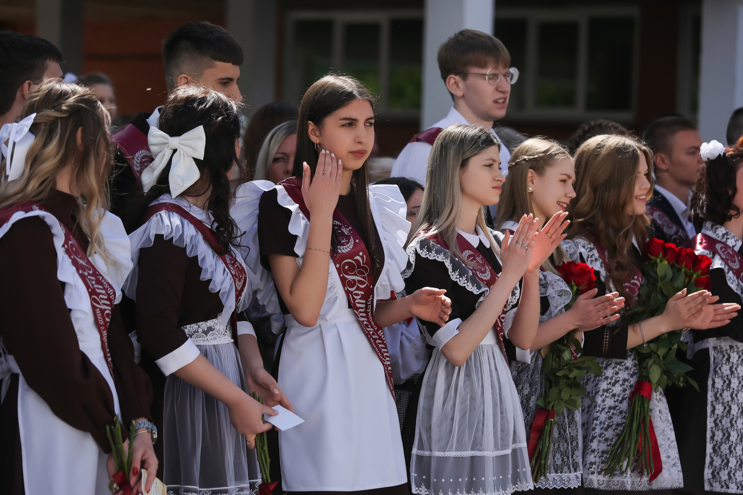 ЛИНЕЙКА «ПОСЛЕДНИЙ ЗВОНОК» 9 ШКОЛА 2024 г МЦЕНСК. ТВОЙ АЛЬБОМ / ТВОИ ПРАВИЛА