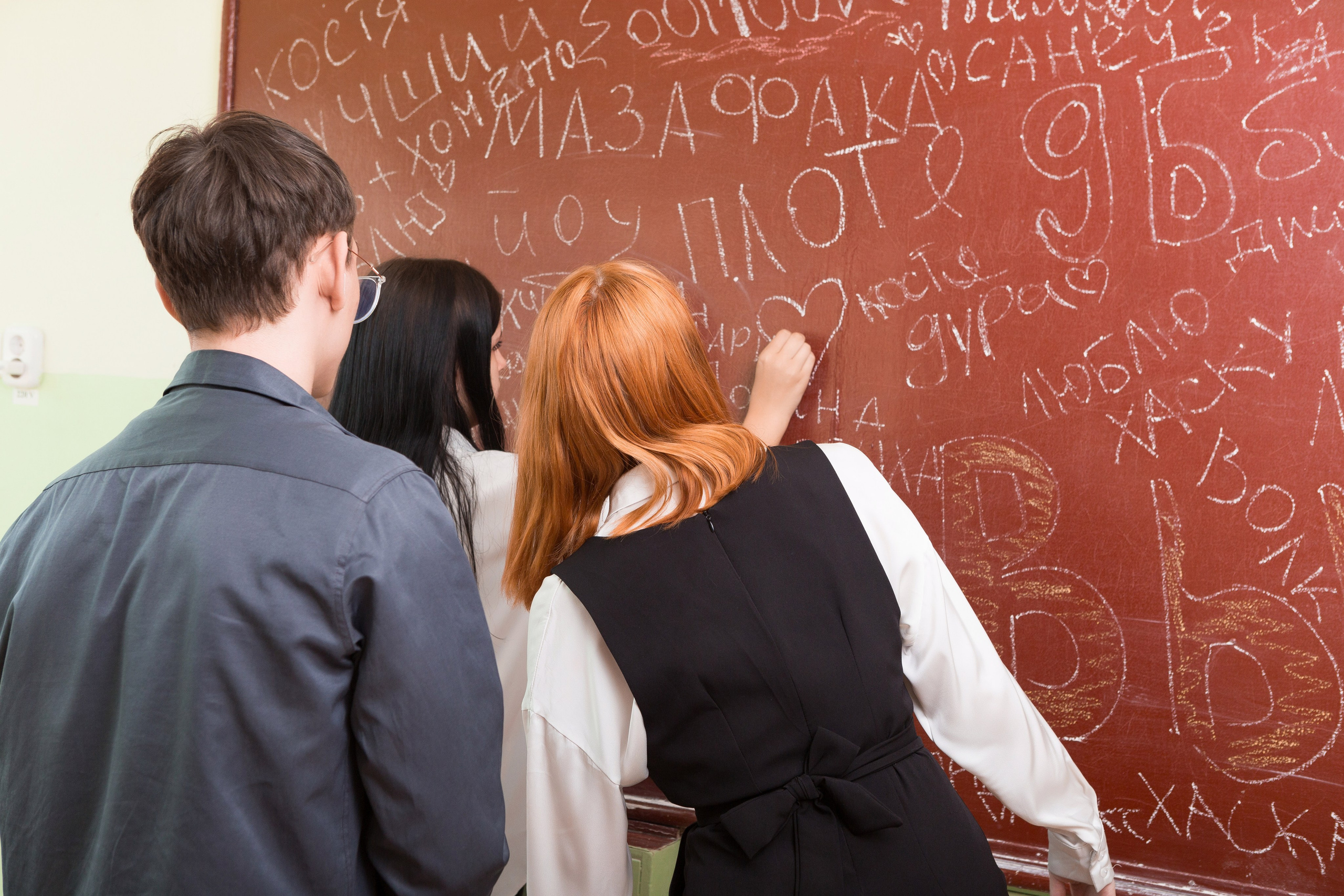 ШКОЛЬНАЯ ФОТОСЕССИЯ — ДЛЯ 9 КЛАССА. ТВОЙ АЛЬБОМ / ТВОИ ПРАВИЛА