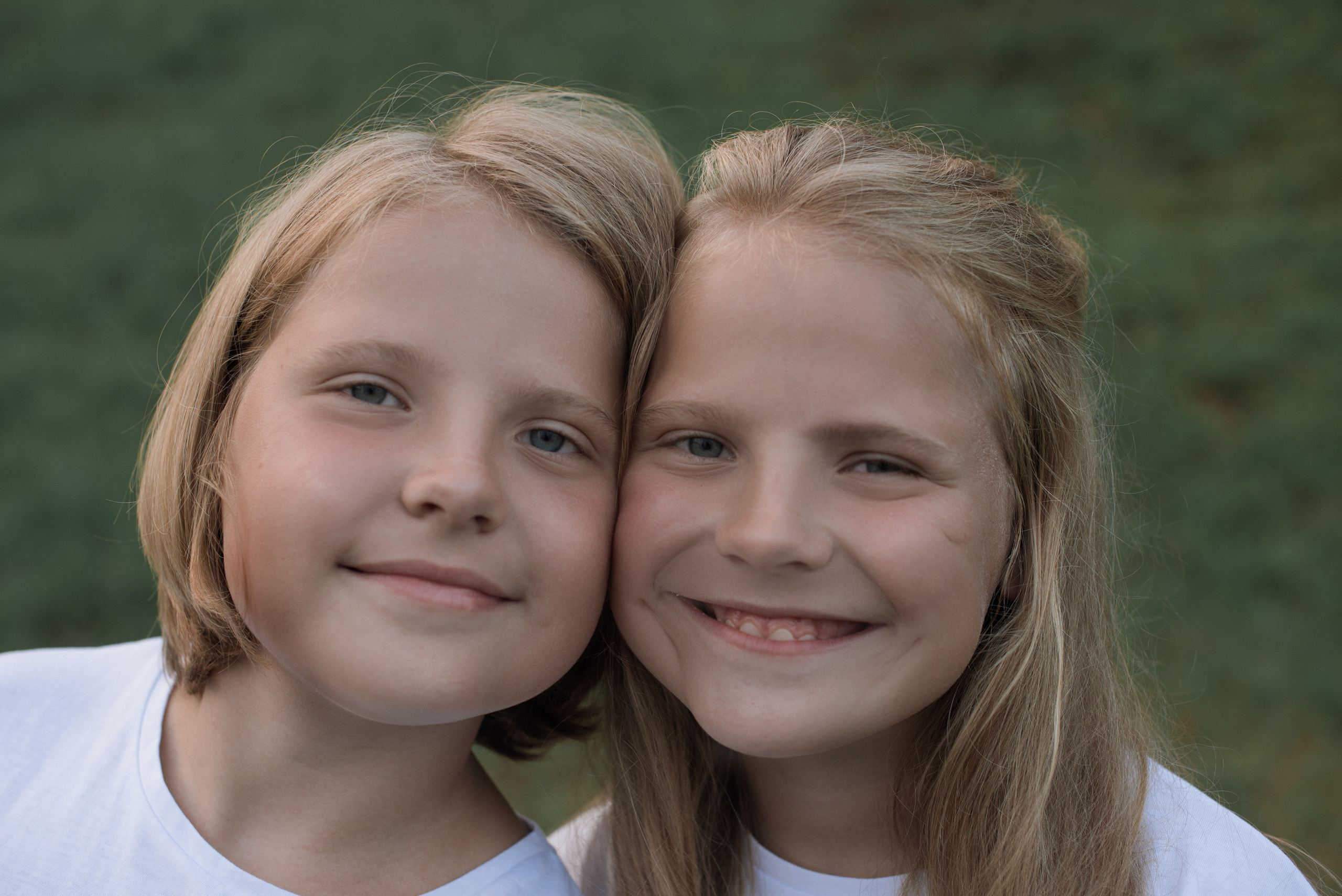 дети, у моря, на траве, фотосессия, Владивосток