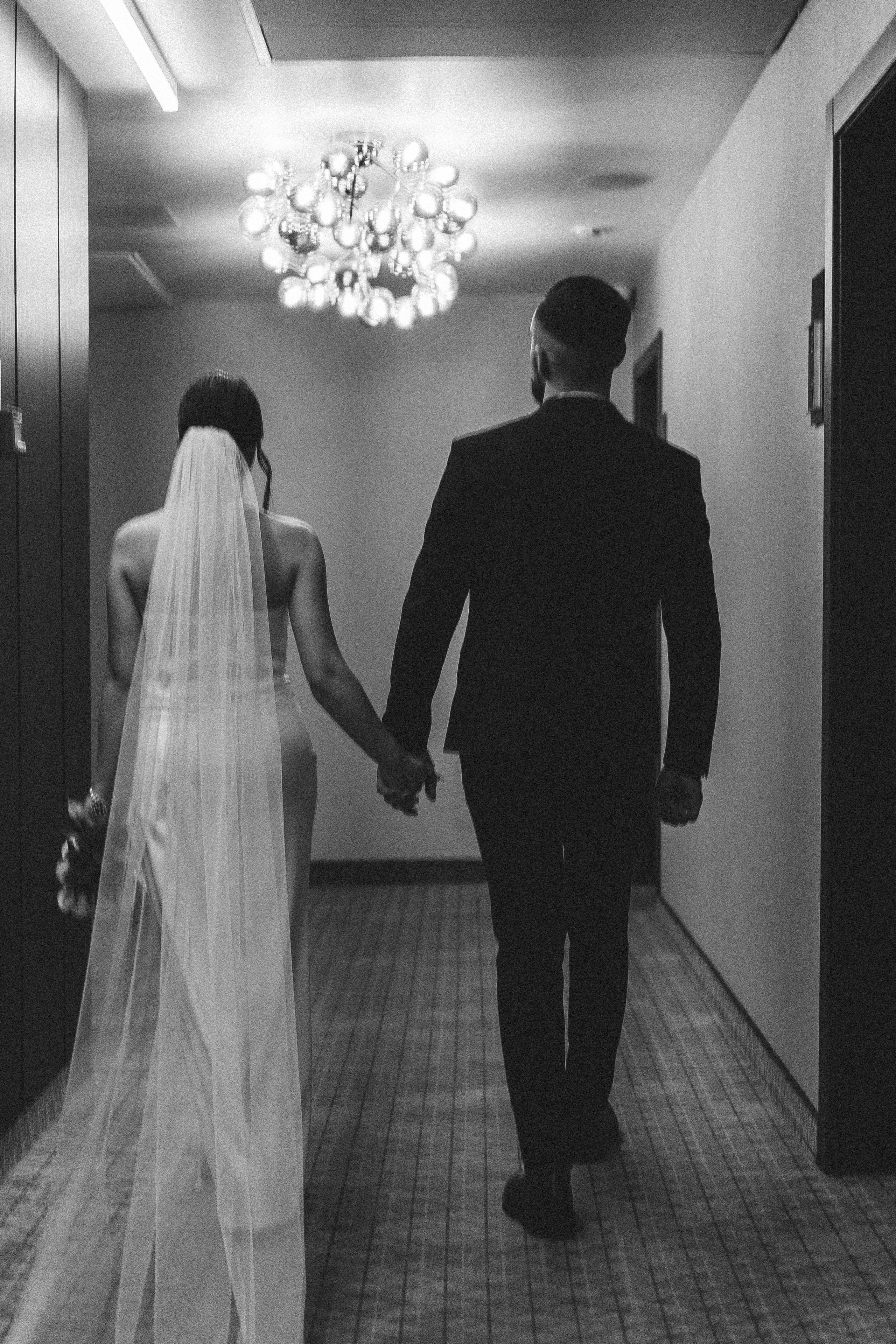 СВАДЕБНАЯ СЬЕМКА СБОРОВ ЖЕНИХА И НЕВЕСТЫ В ОТЕЛЕ И ТАКЖЕ ФОТОСЕССИИЯ В ОТЕЛЕЕ МЕГАПОЛИС БРЯНСК. Профессиональный фотограф, Санкт-Петербург — Виктория Богомолова