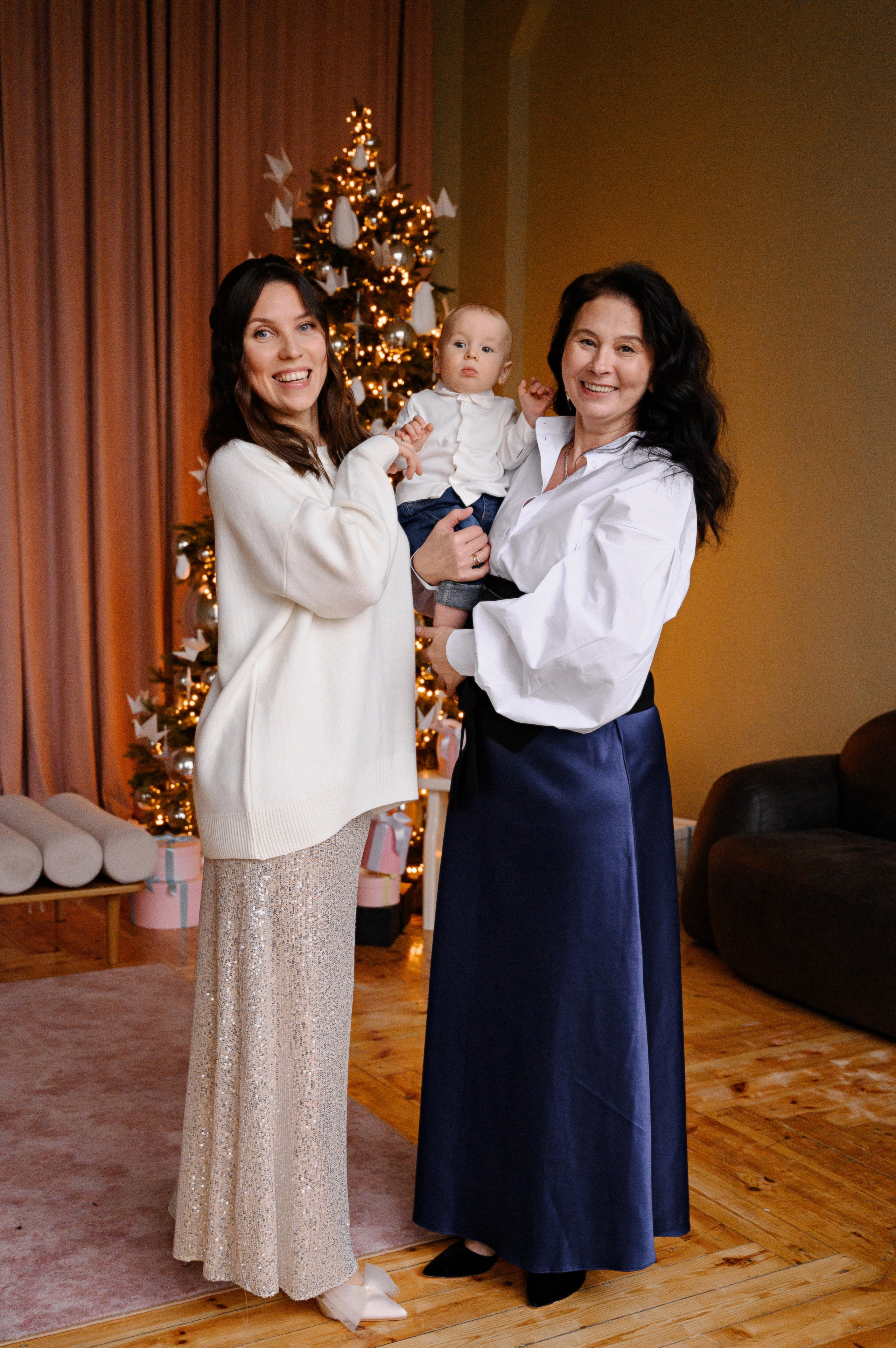 Оксана. Профессиональный фотограф беременности в СПБ. Стильные фотосессии беременности в стиле минимализм и классическая фотография