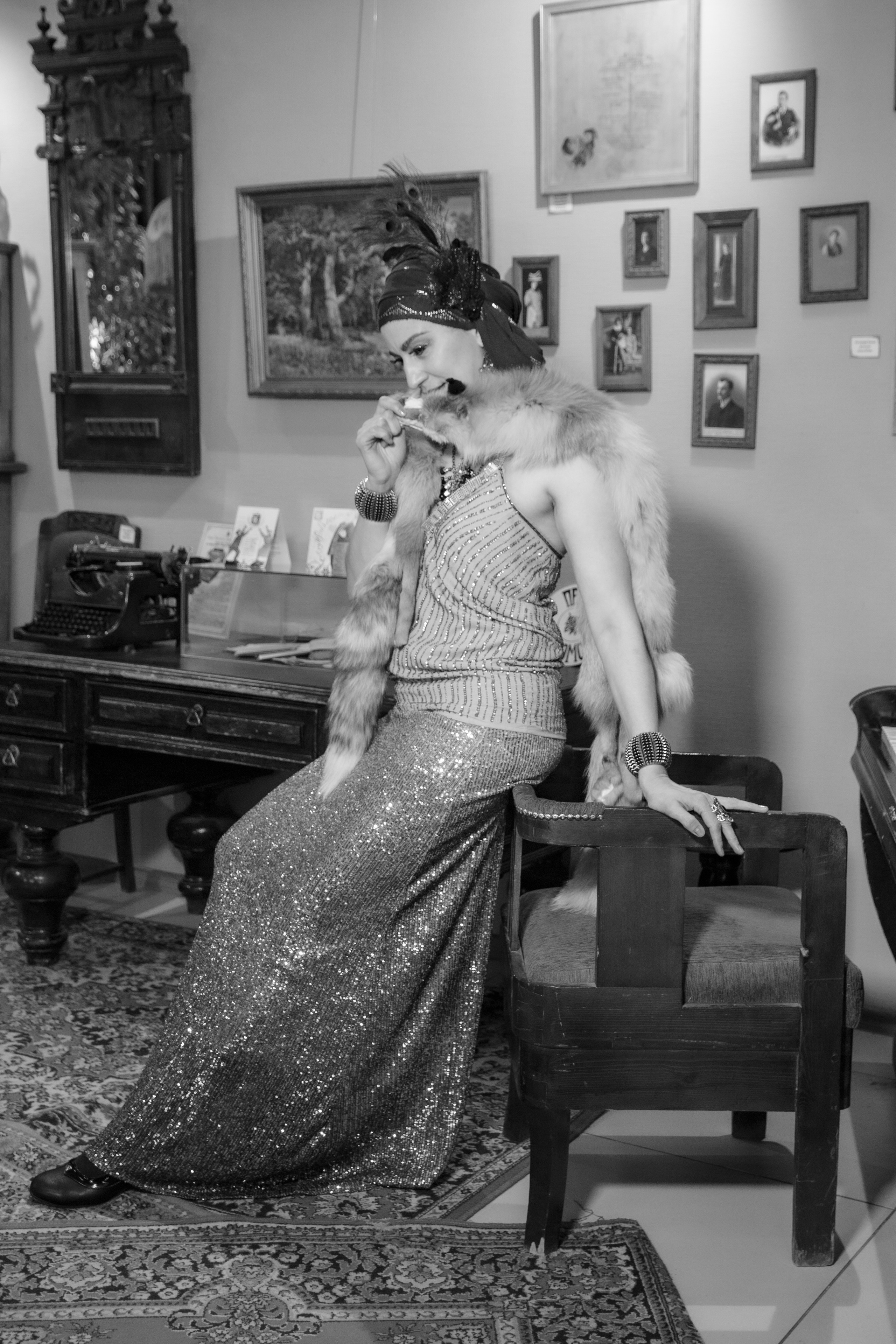 Танец в музее. Экспозиция Томск купеческий. Модель Лана Чернявская. Ваш фотограф Северск | Томск