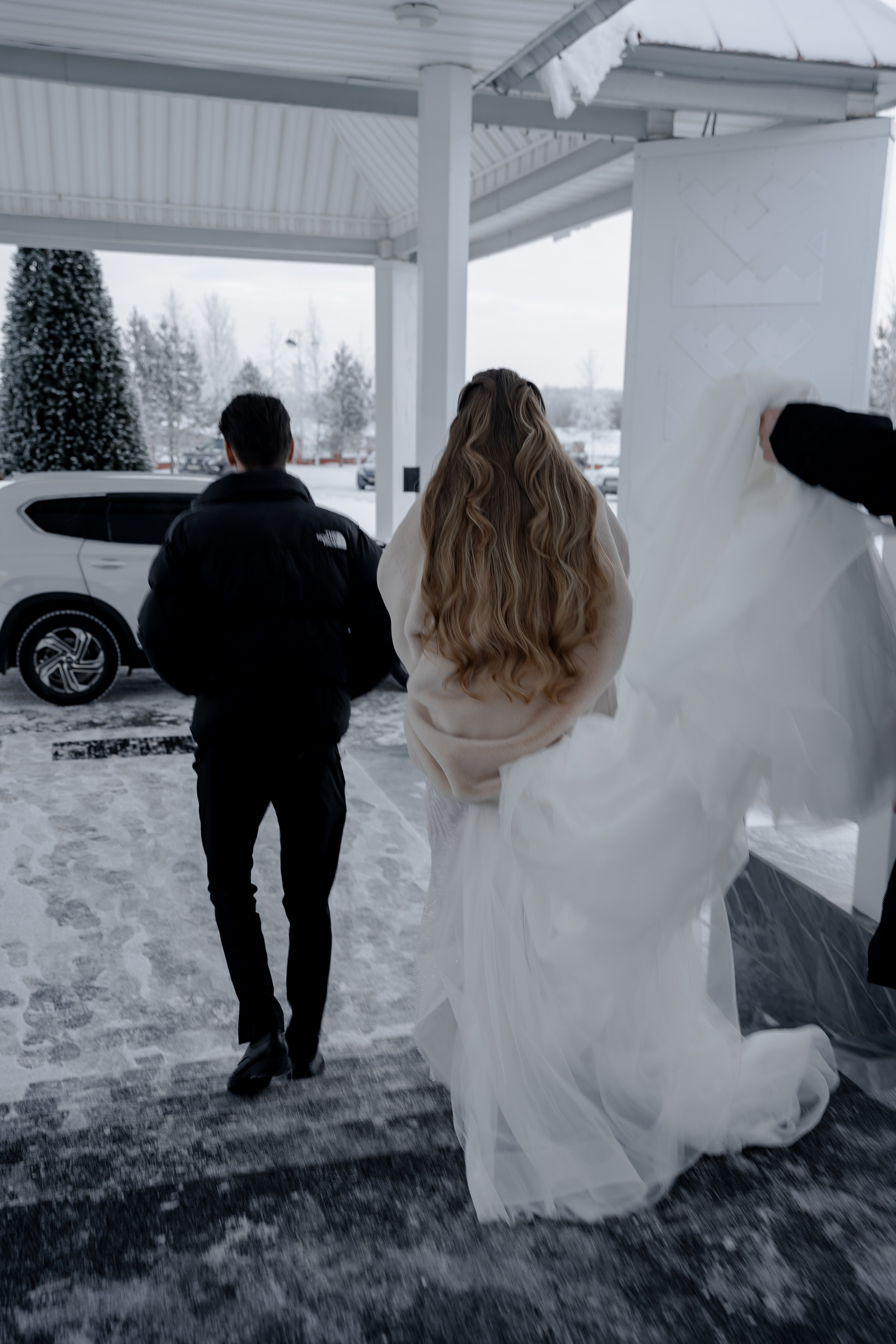 СВАДЕБНАЯ СЬЕМКА СБОРОВ В ОТЕЛЕ И ВЫЕЗД НА ЦЕРЕМОНИЮ (СНЯТО В СИБИРЕ В НИЖНЕВАРТОВСКЕ)М. Профессиональный фотограф, Санкт-Петербург — Виктория Богомолова