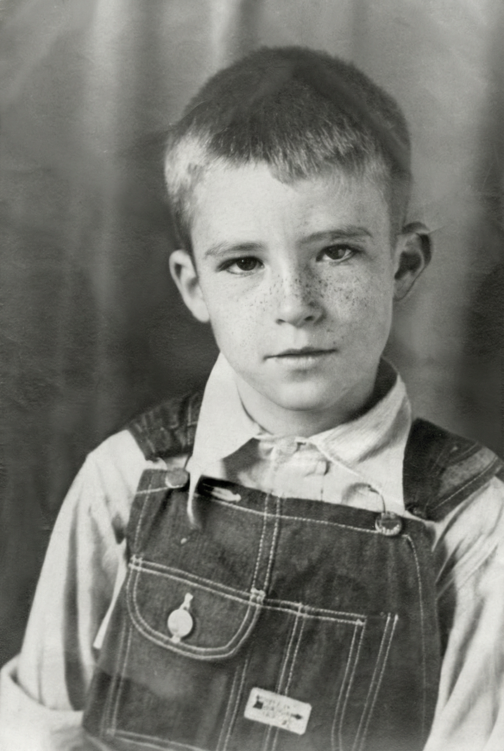 Марафон по Нейросетям ИИ. Шаблоны и дизайны выпускных альбомов и фотокниг