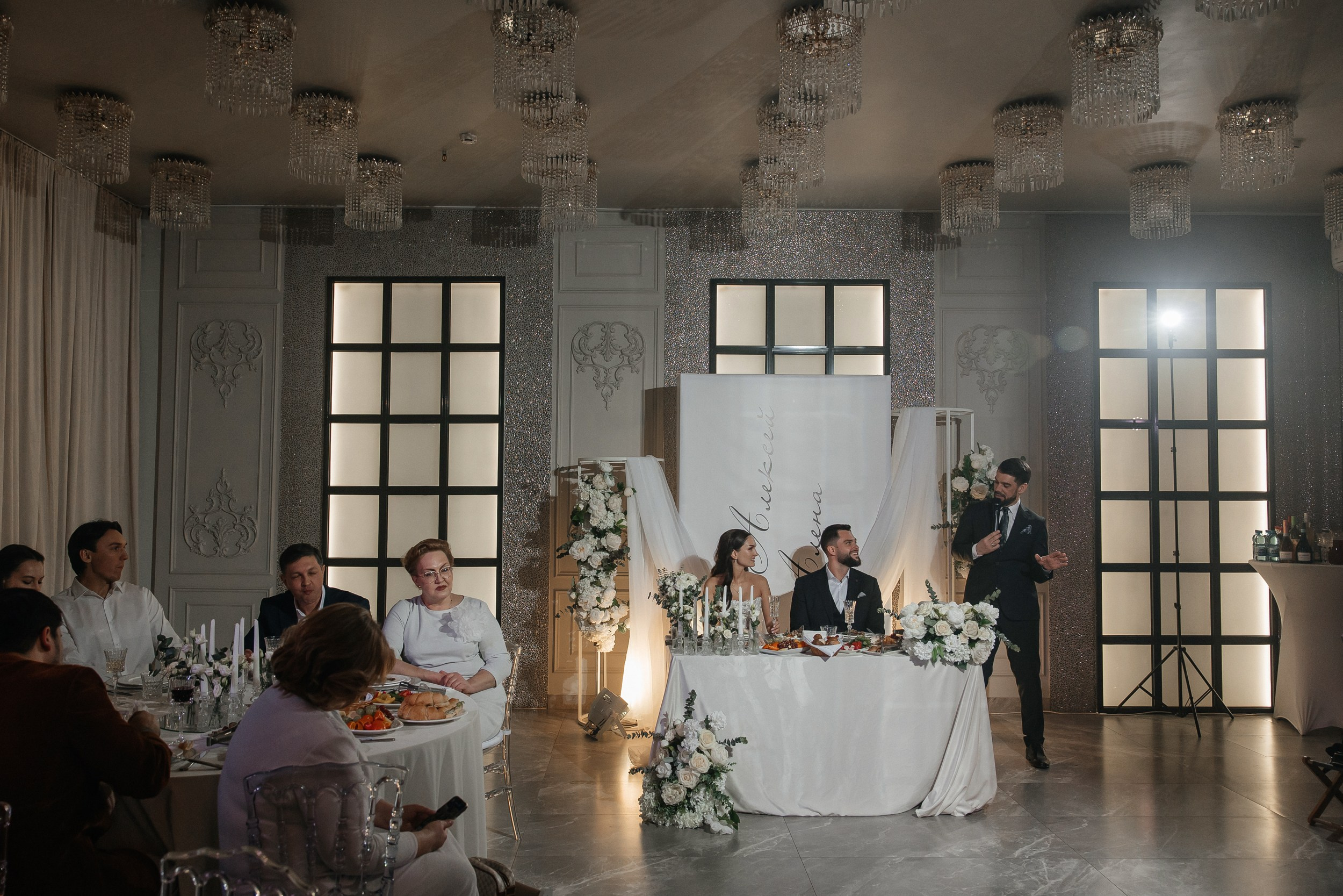 Свадьба в отеле Twelve Reasons, Барвиха Luxury Village, La Riva Hall в Москве. Свадебный фотограф в Москве Дарья Олендарёва