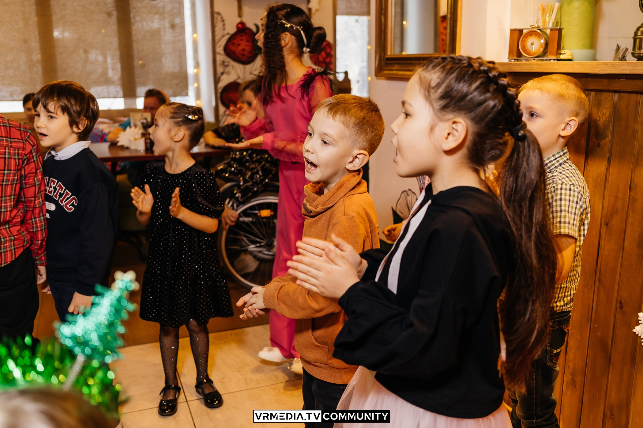 Новогодний вечер в кафе «КАмпот»