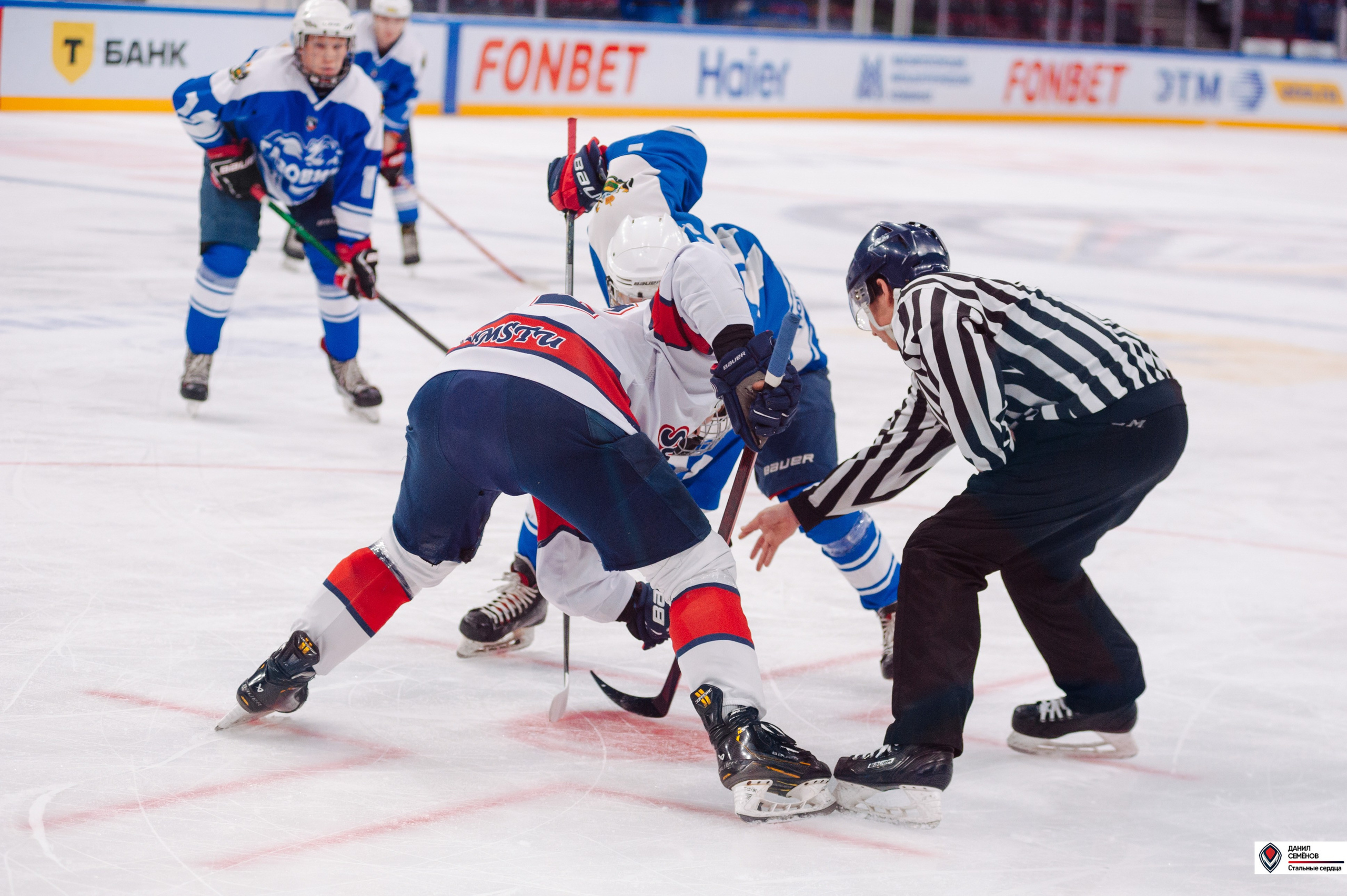 Чемпионат СХЛ. Стальные сердца — Газовик. Фотограф Магнитогорск Данил Семенов