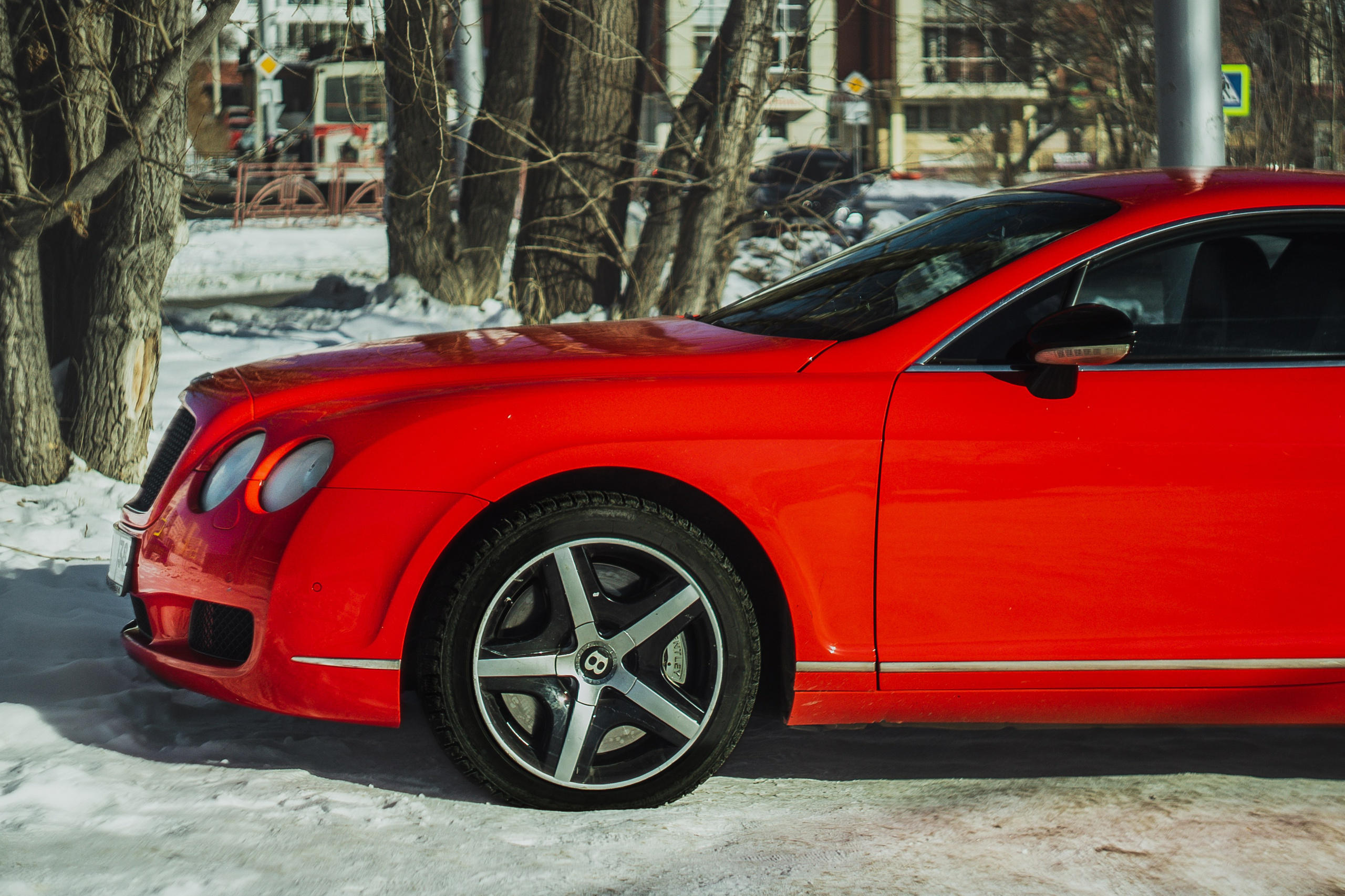 Bentley Continental GT. Фотограф, видеограф и пилот дрона на Байкале