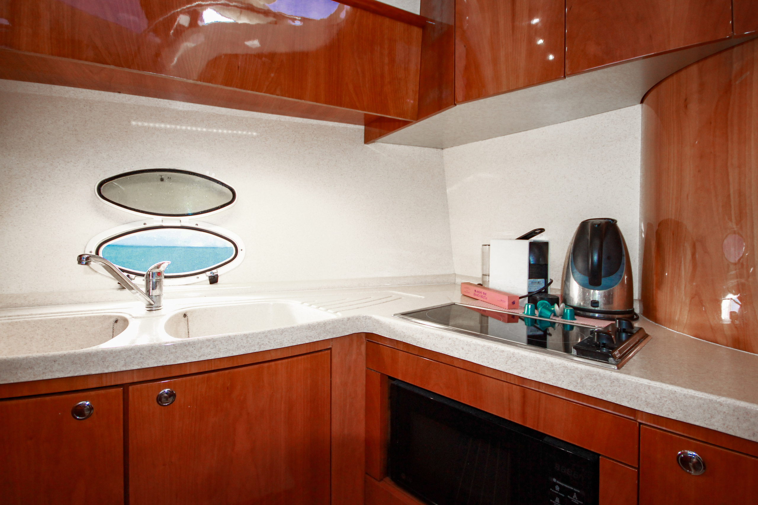 Яхта Санторини Аренда Яхты в Сочи Яхтанаморе YACHTNAMORE YACHTANAMORE