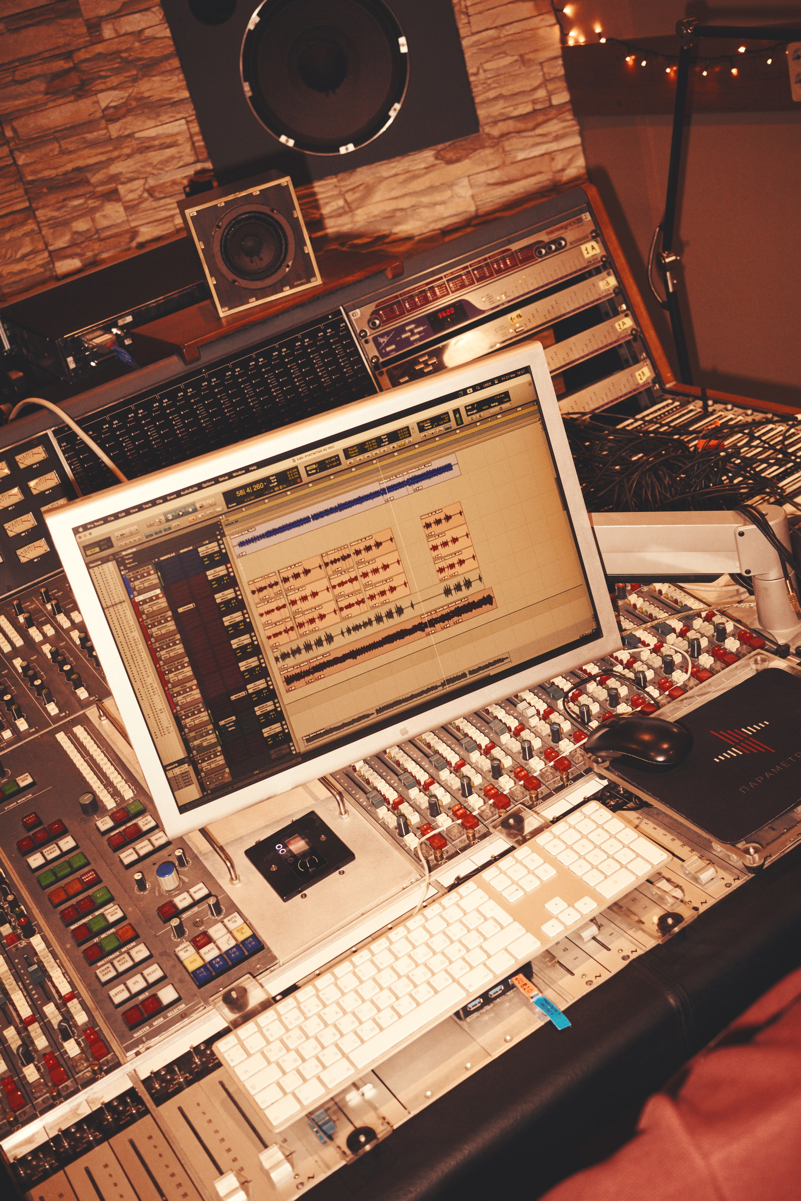 Голова Муэссы/Параметрика — Запись Ретроградного Меркурия. Фотография для артистов