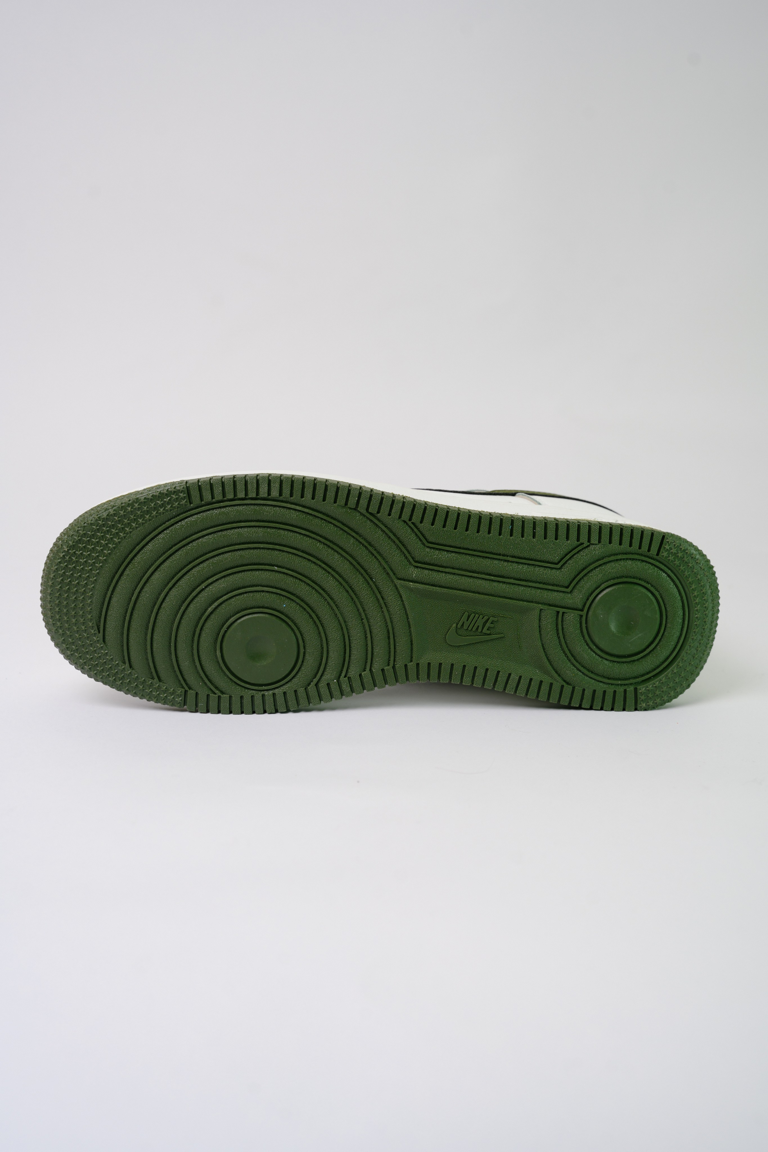 Кроссовки для wb. Фотограф в Красноярске