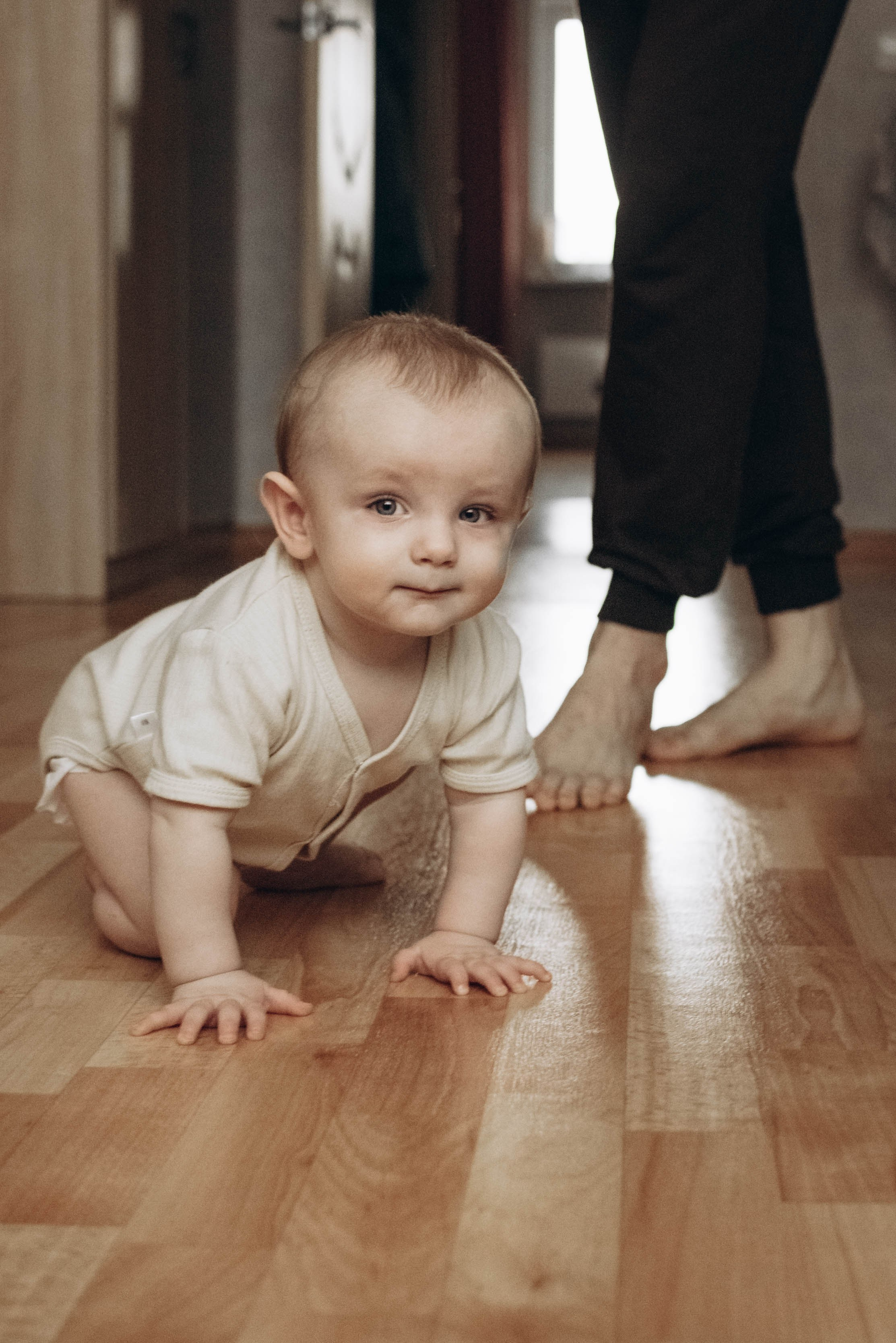Домашняя семейная фотоссесия с малышом. Семейный фотограф в Железнодорожном Масаева Елена