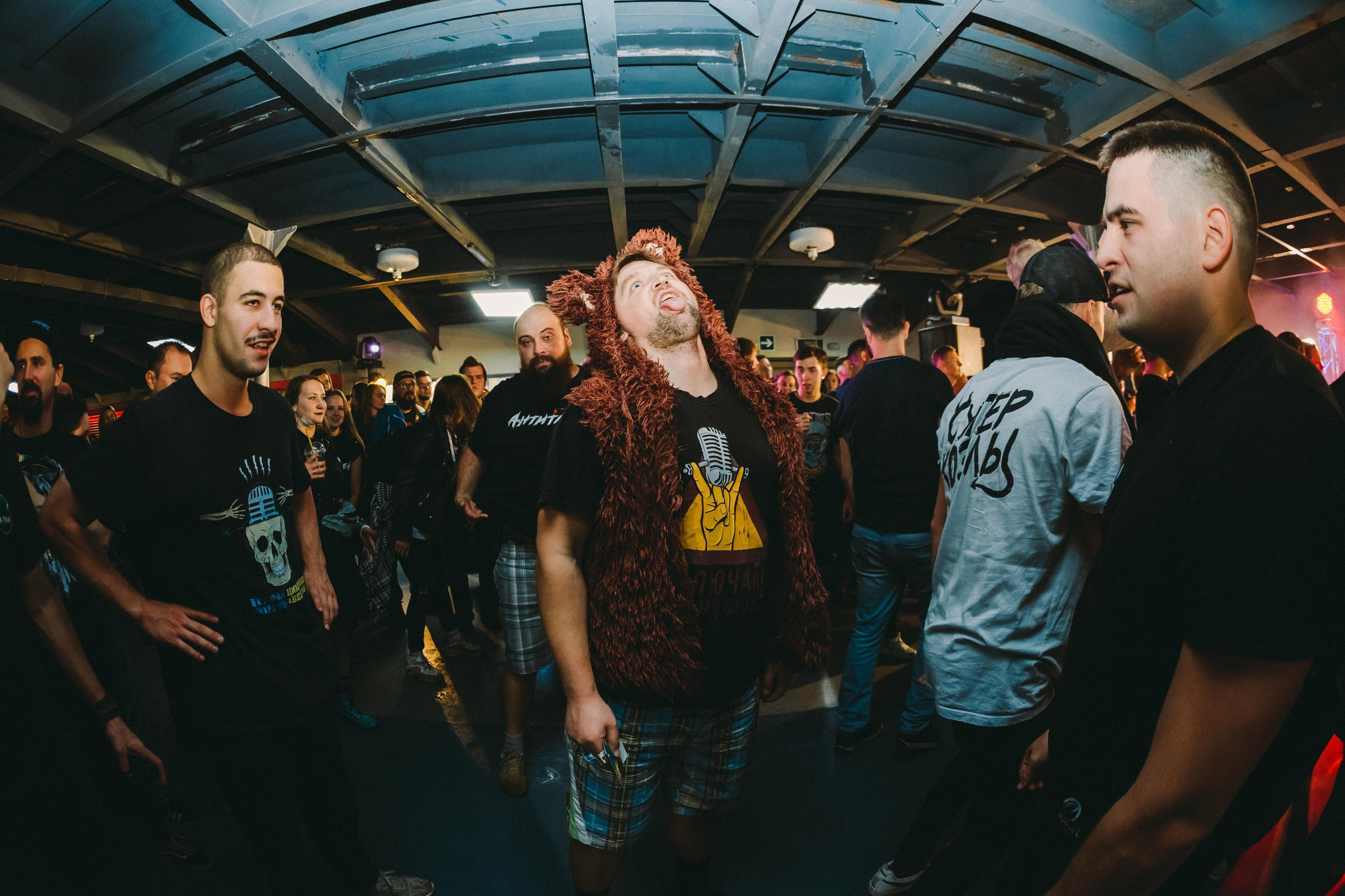 ВКЛЮЧАЙ МИКРОФОН (ПОЗОРНАЯ ОБЗОРНАЯ). Фотограф Сонкина Татьяна