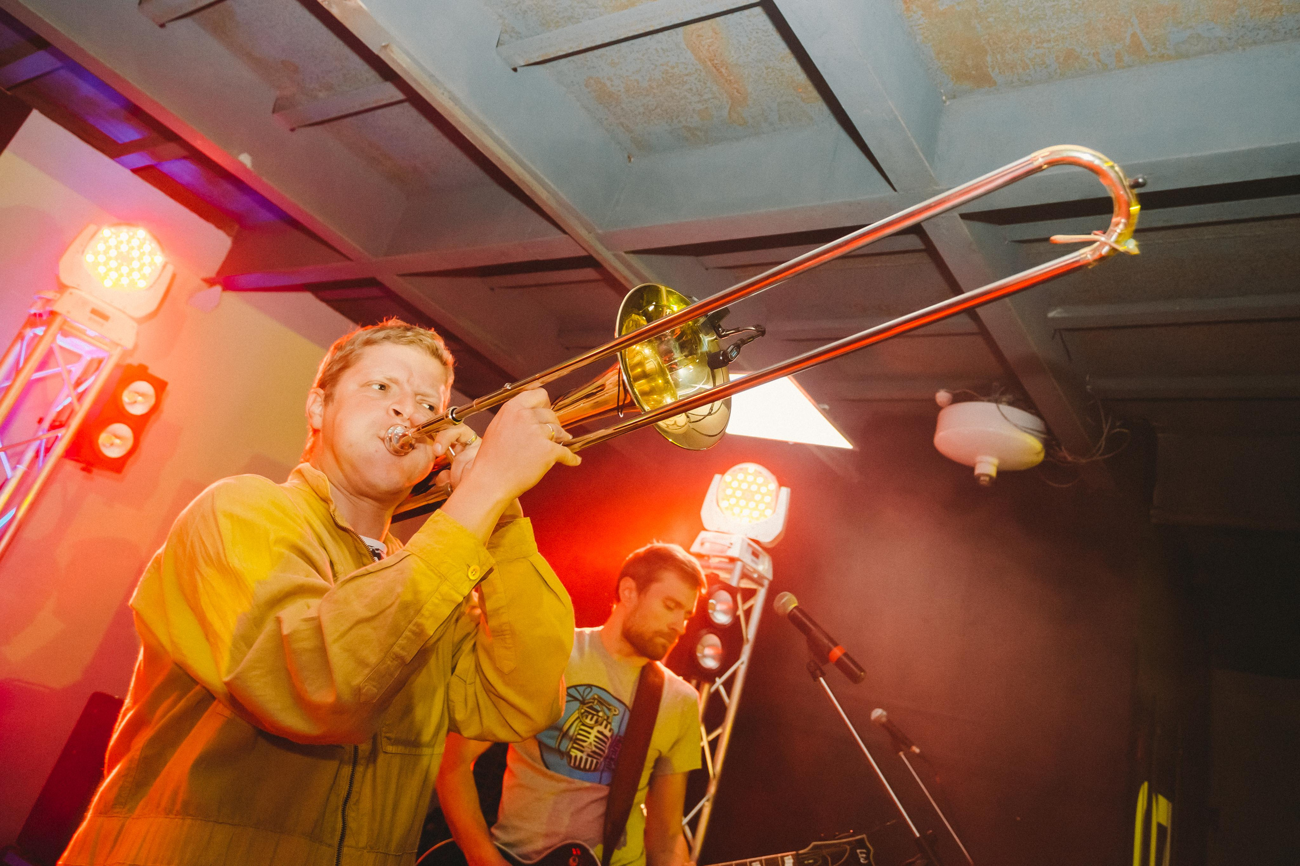 ВКЛЮЧАЙ МИКРОФОН (ПОЗОРНАЯ ОБЗОРНАЯ). Фотограф Сонкина Татьяна