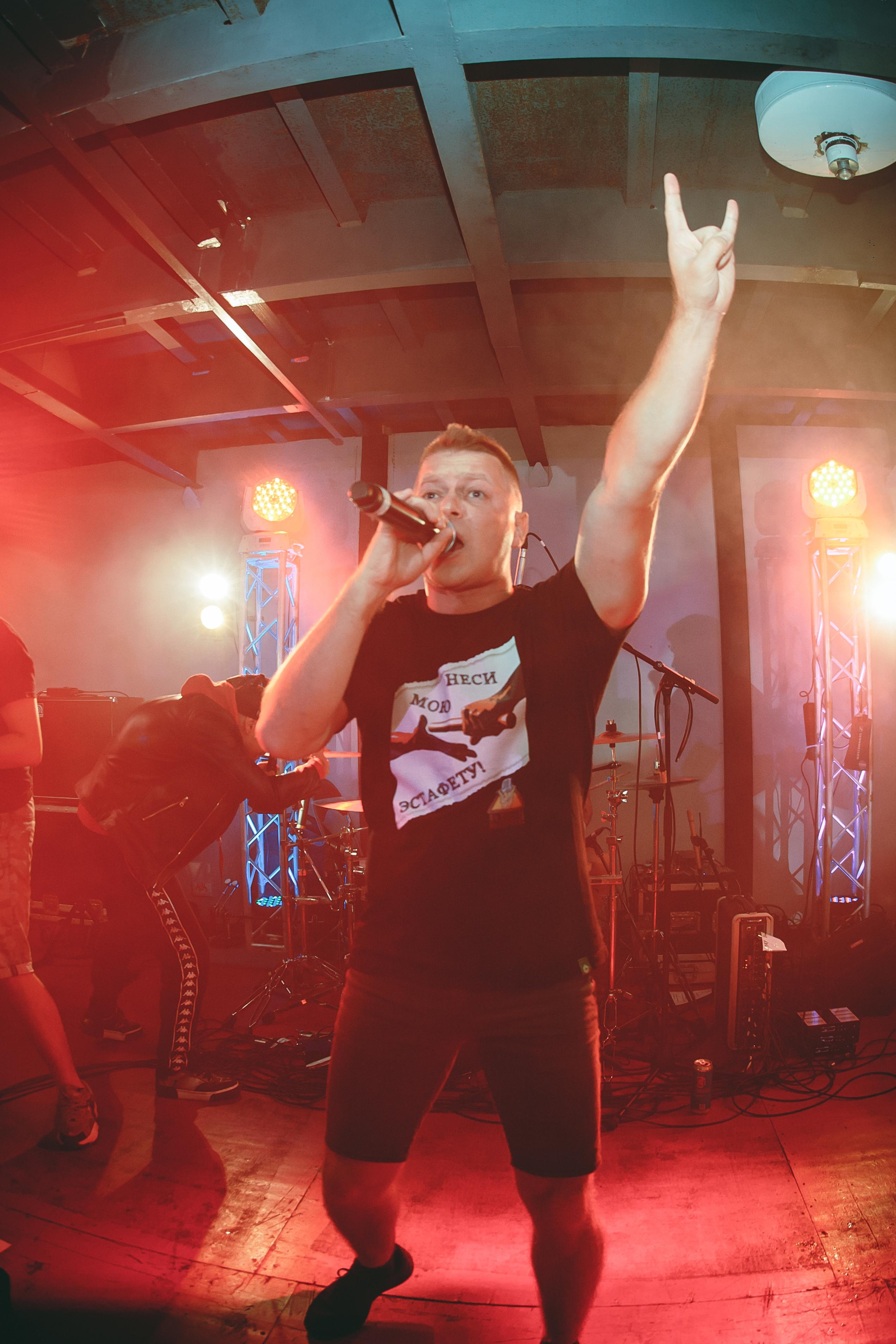 ВКЛЮЧАЙ МИКРОФОН (ПОЗОРНАЯ ОБЗОРНАЯ). Фотограф Сонкина Татьяна