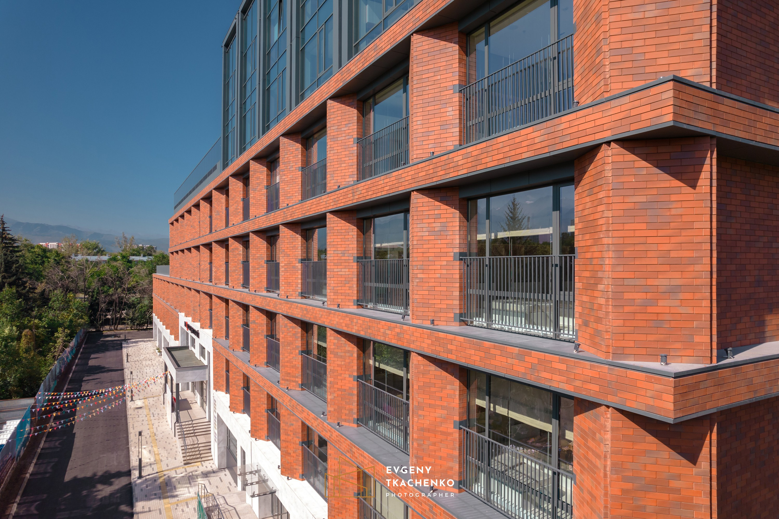 Общежитие университета NarXoz в Алматы. Архитектурный и интерьерный фотограф в Казахстане