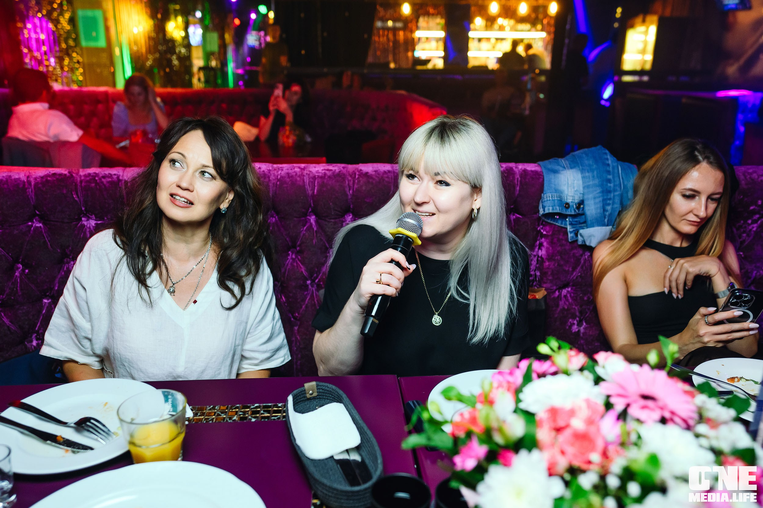 Фоторепортаж из караоке-клуба Эйфория. One Media Life: фоторепортажи, фотоотчеты с мероприятий и заведений