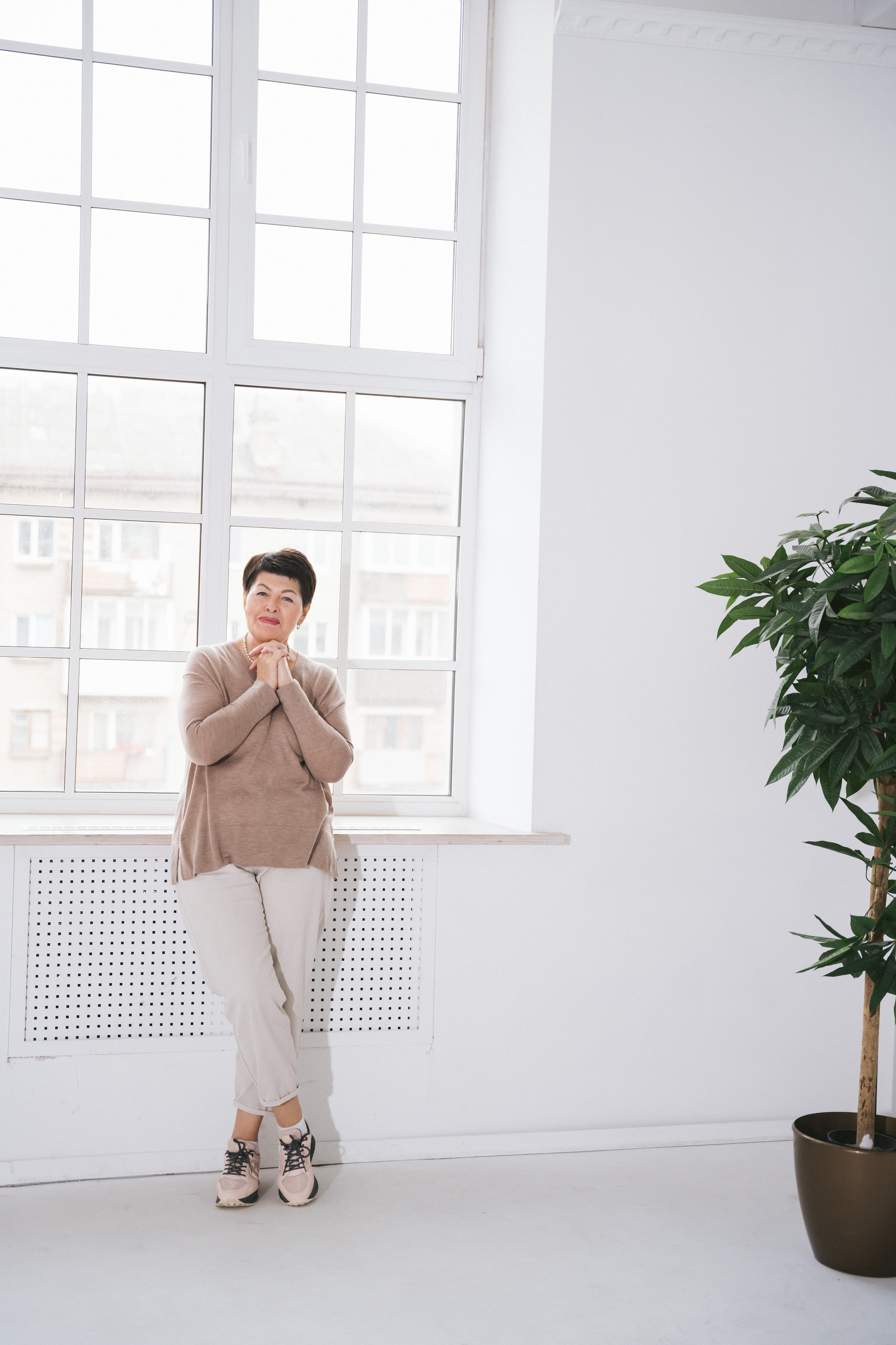 Счастливая бабушка и ее внуки. Портретный и семейный фотограф в Перми Мила Ульянова