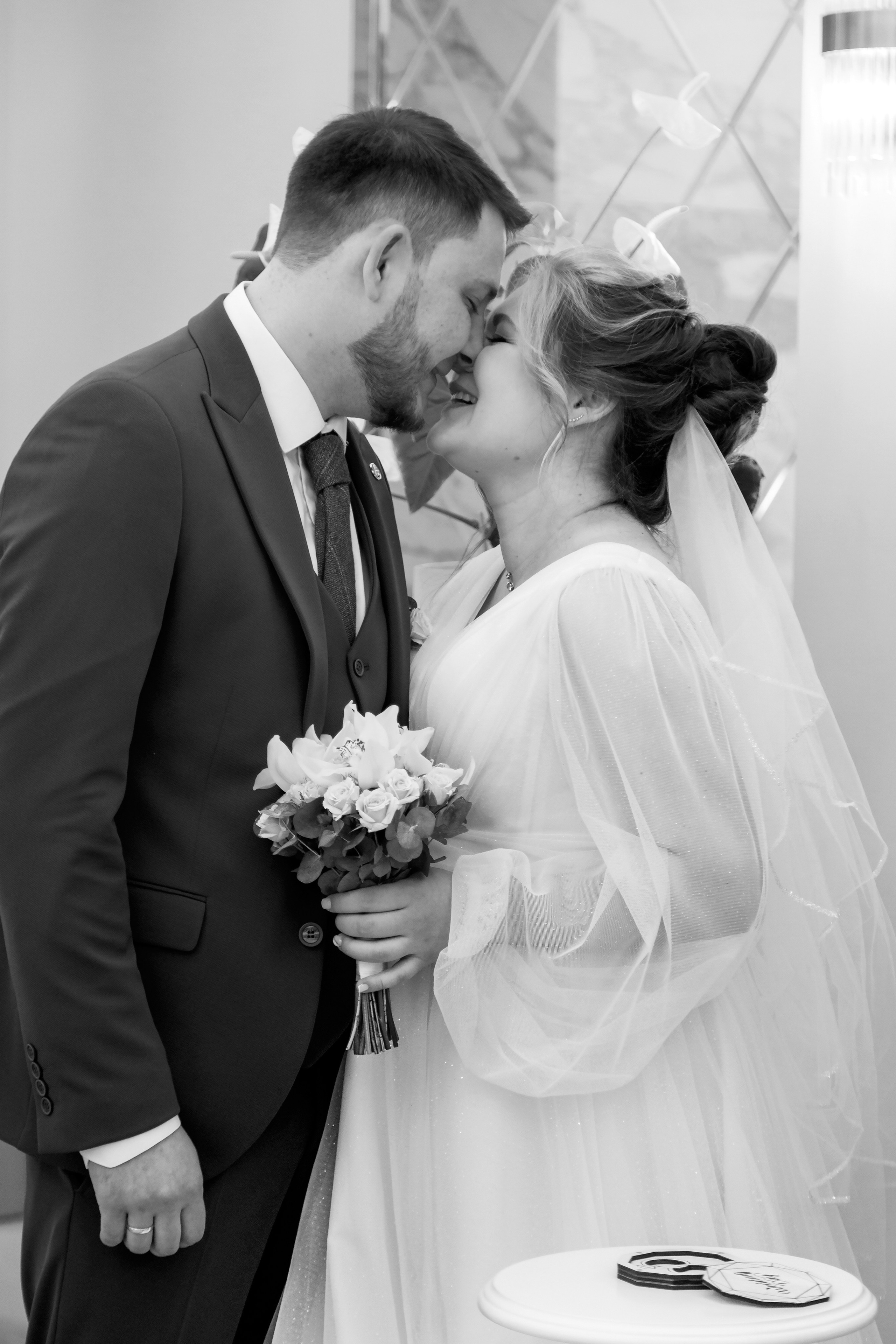 Артем и Оксана ~ Дворец № 4. Семейный и свадебный фотограф в Москве Татьяна Седлецкая