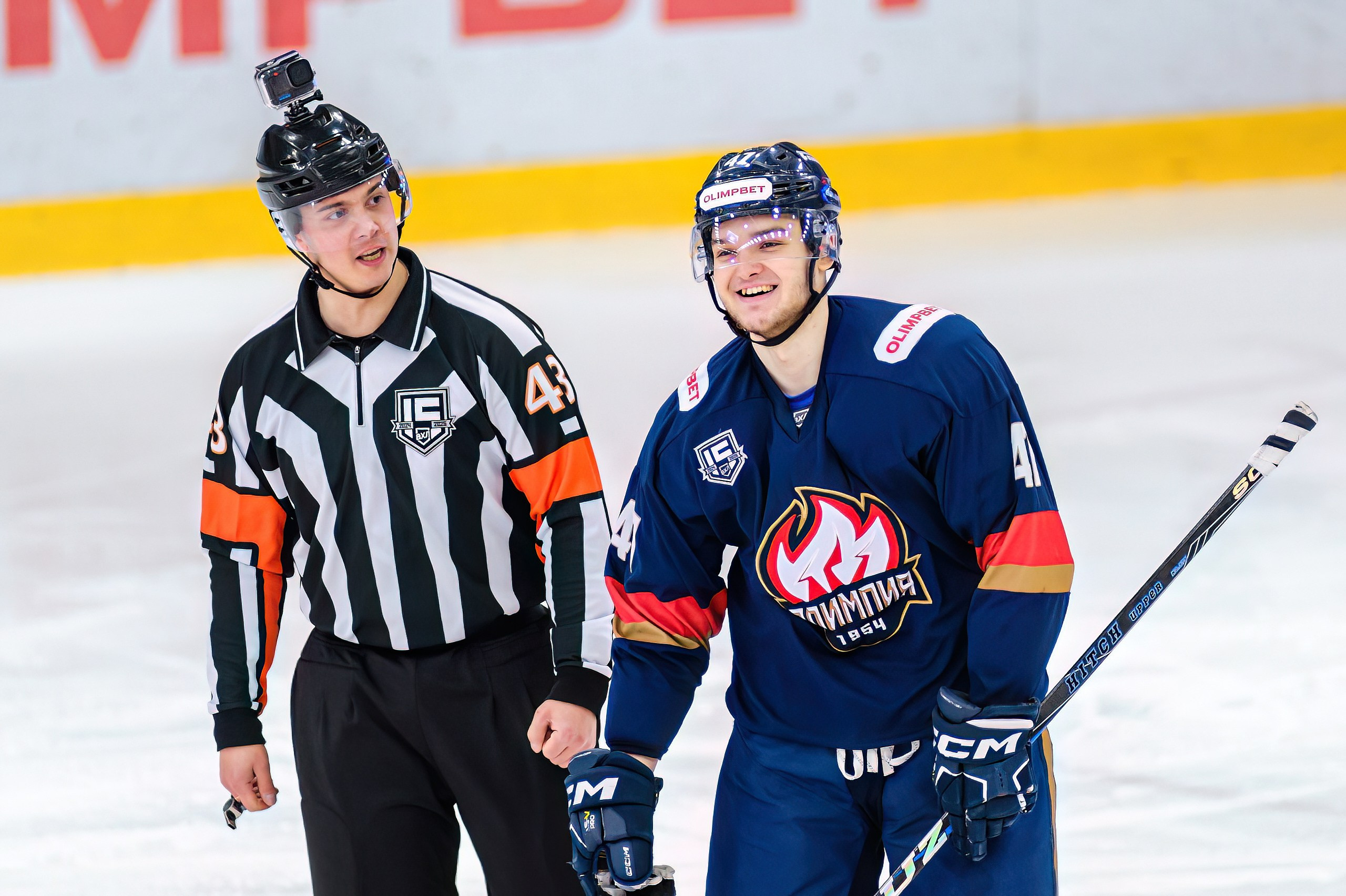 Хоккей с шайбой. Спортивный фотограф Иван Молот (Киров)