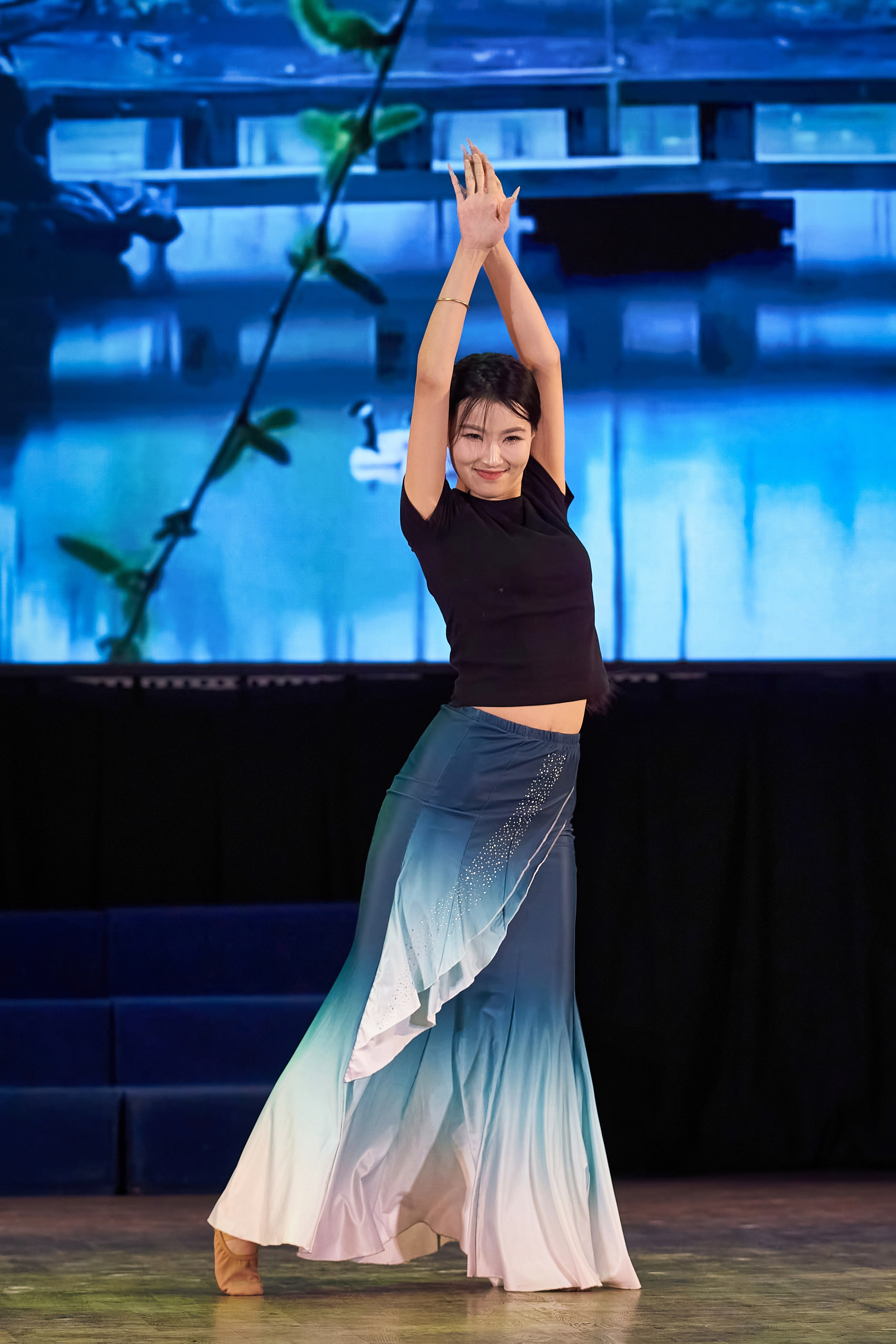 Лю Вэй. Китай. Танец встречи с весной