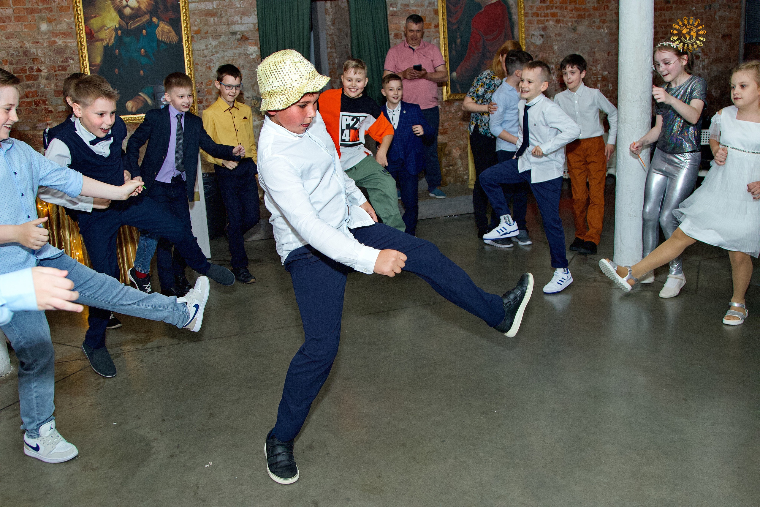 Выпускной 2023 (4-й класс, ММШ). Клуб Royal. Москва. Репортажная съемка в Москве и области. Анималистика