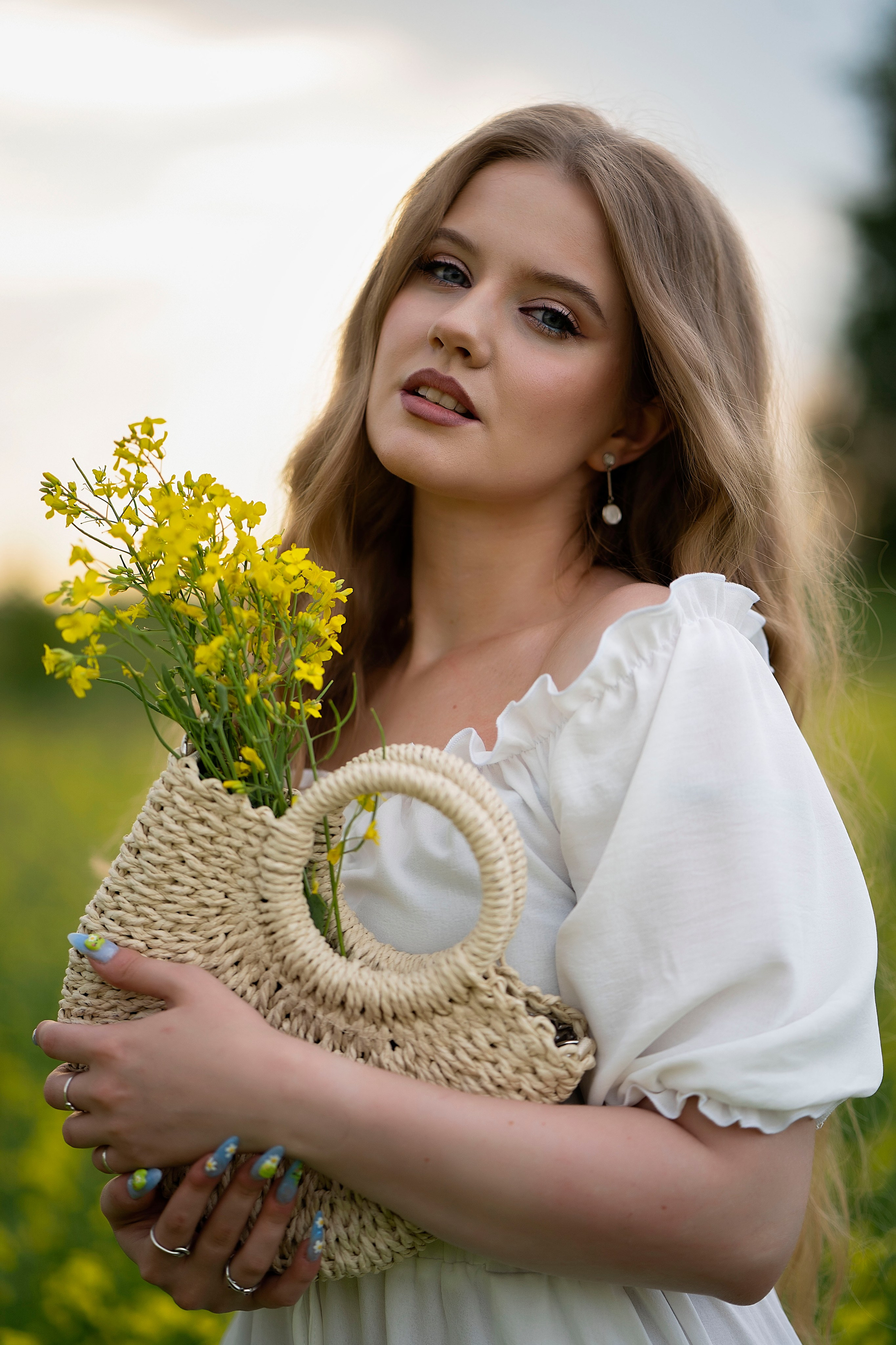 Яна. Главная