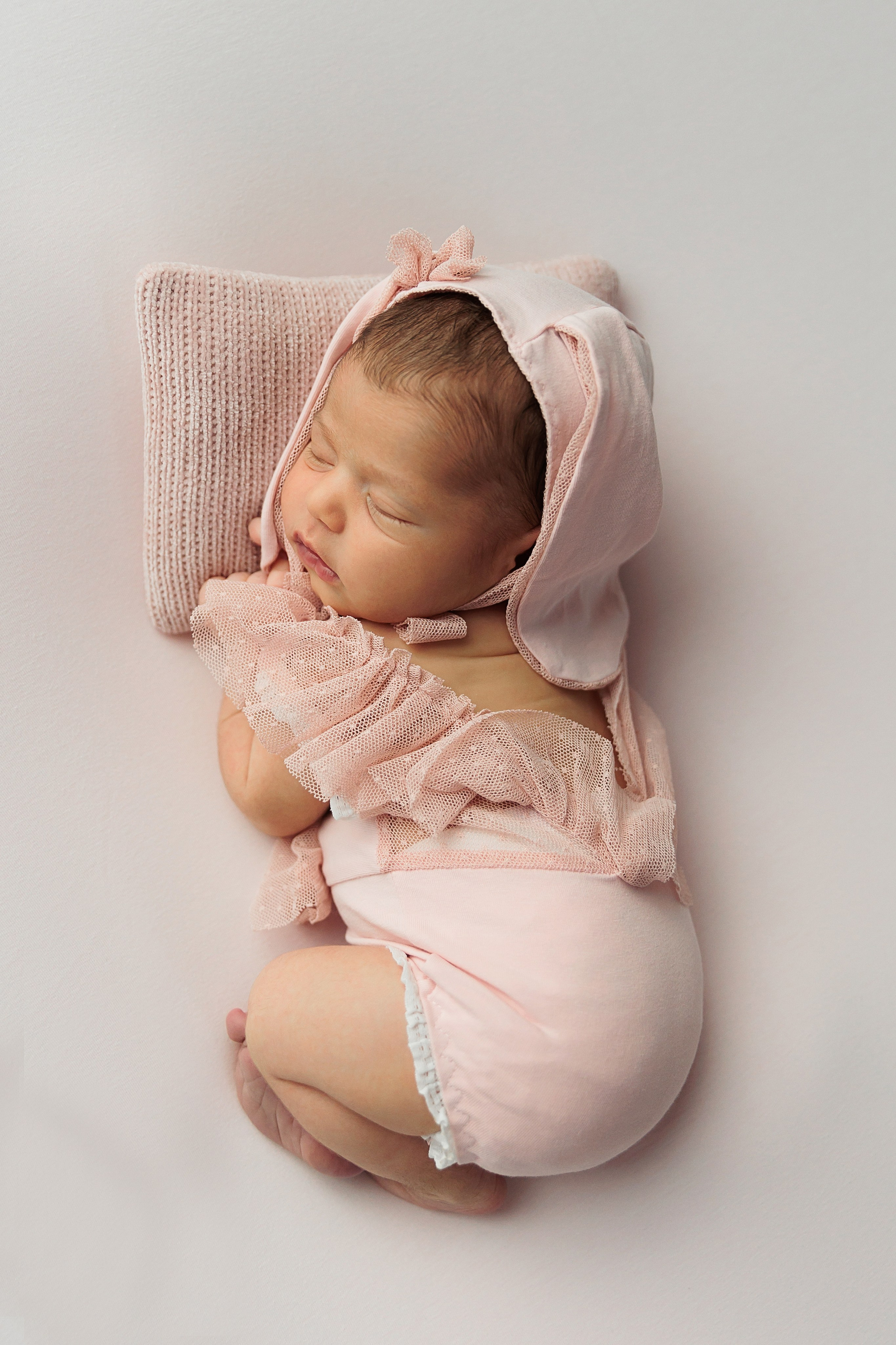 Ньюборн фотосессия в Сочи. Фотограф новорожденных в Сочи Екатерина Вялова