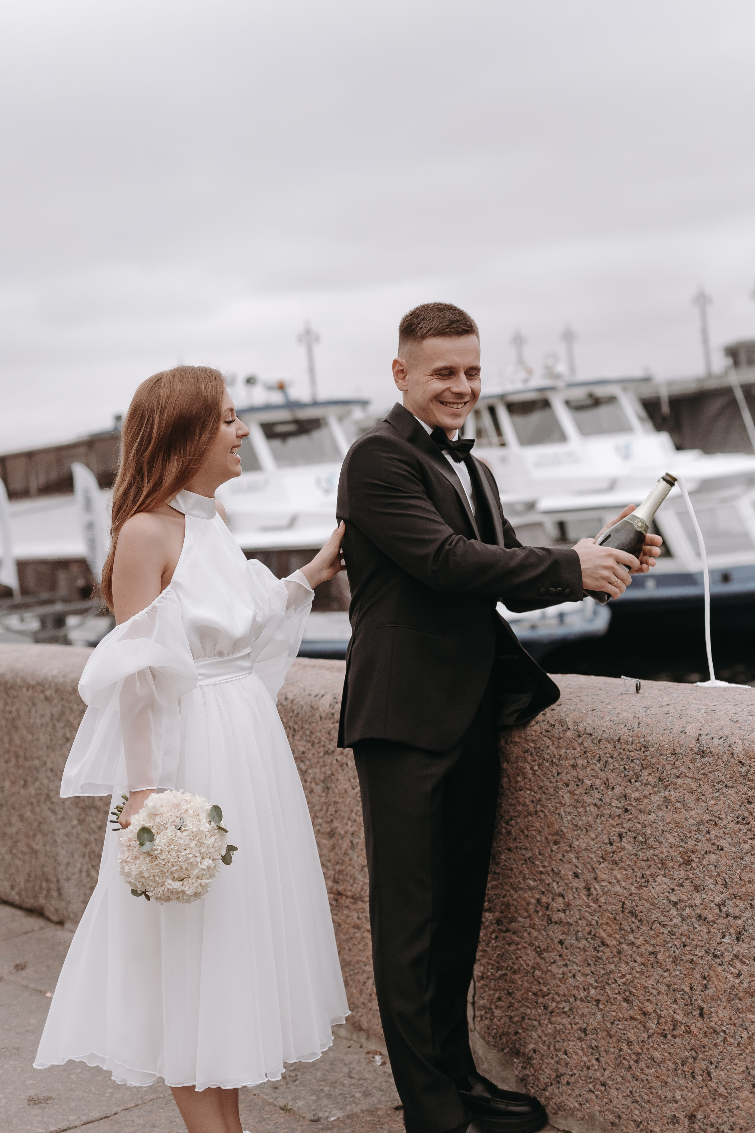 Дождь, жара и Эрмитаж. Свадебный и семейный фотограф Арина Кулёва