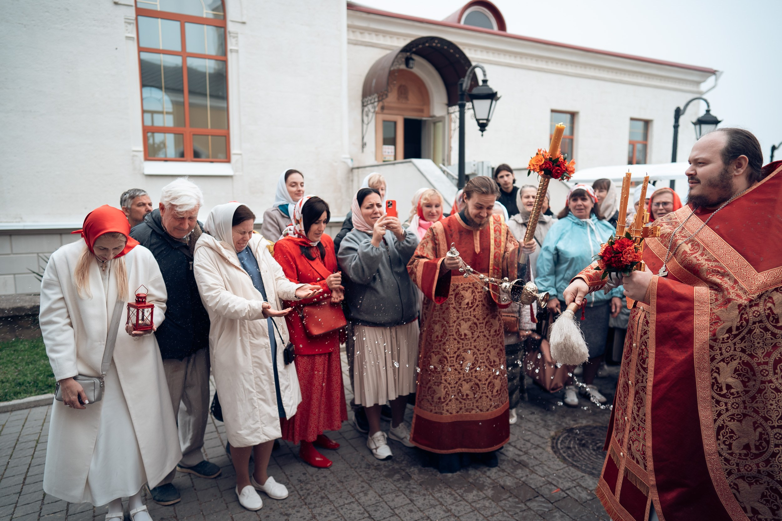 Пасхальный день христианки на Святой земле Крыма, Херсонес Севастополь. Церковный фотограф Севастополь