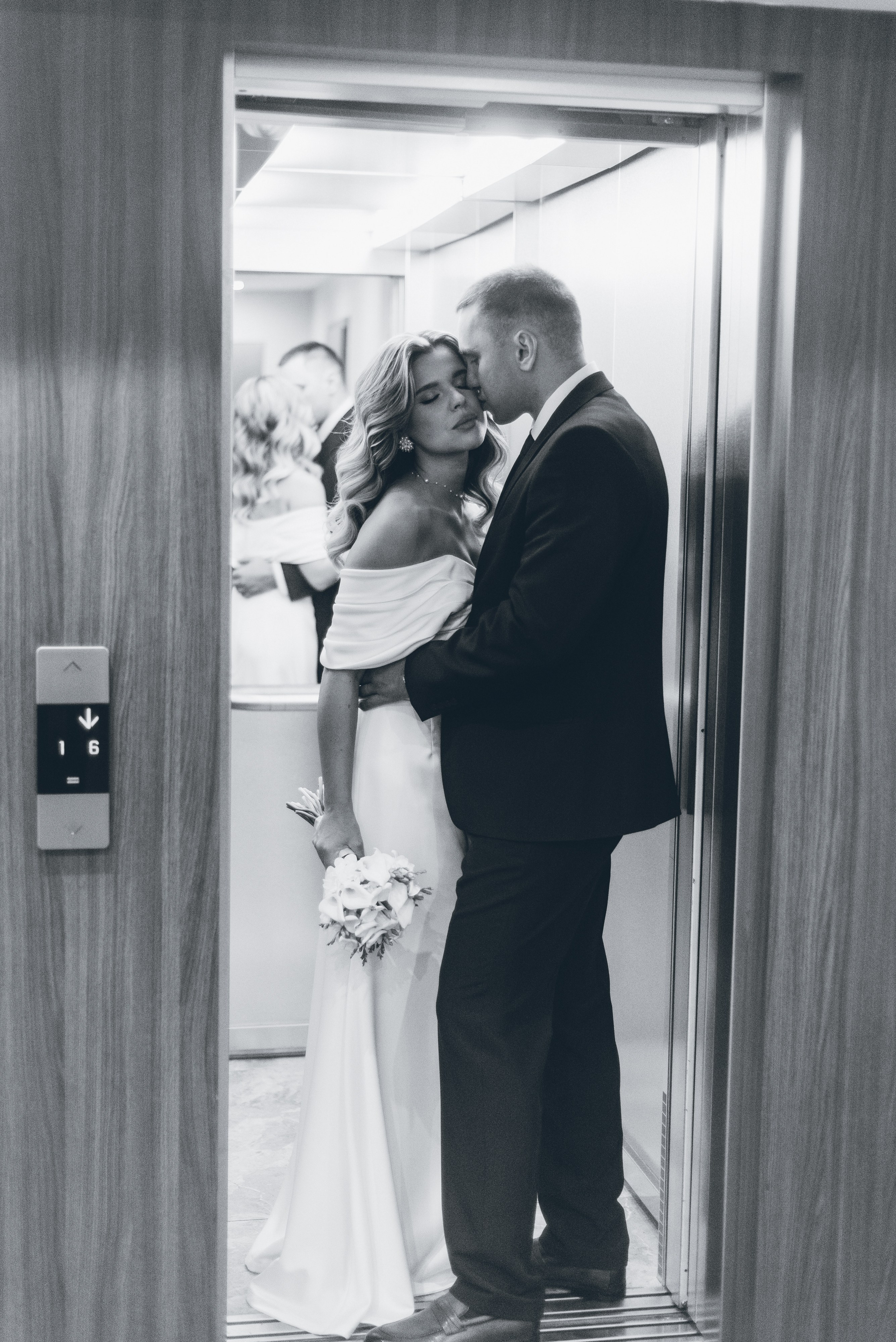 Виталий и Алина. Свадебный фотограф в Москве Лиза Бужинская