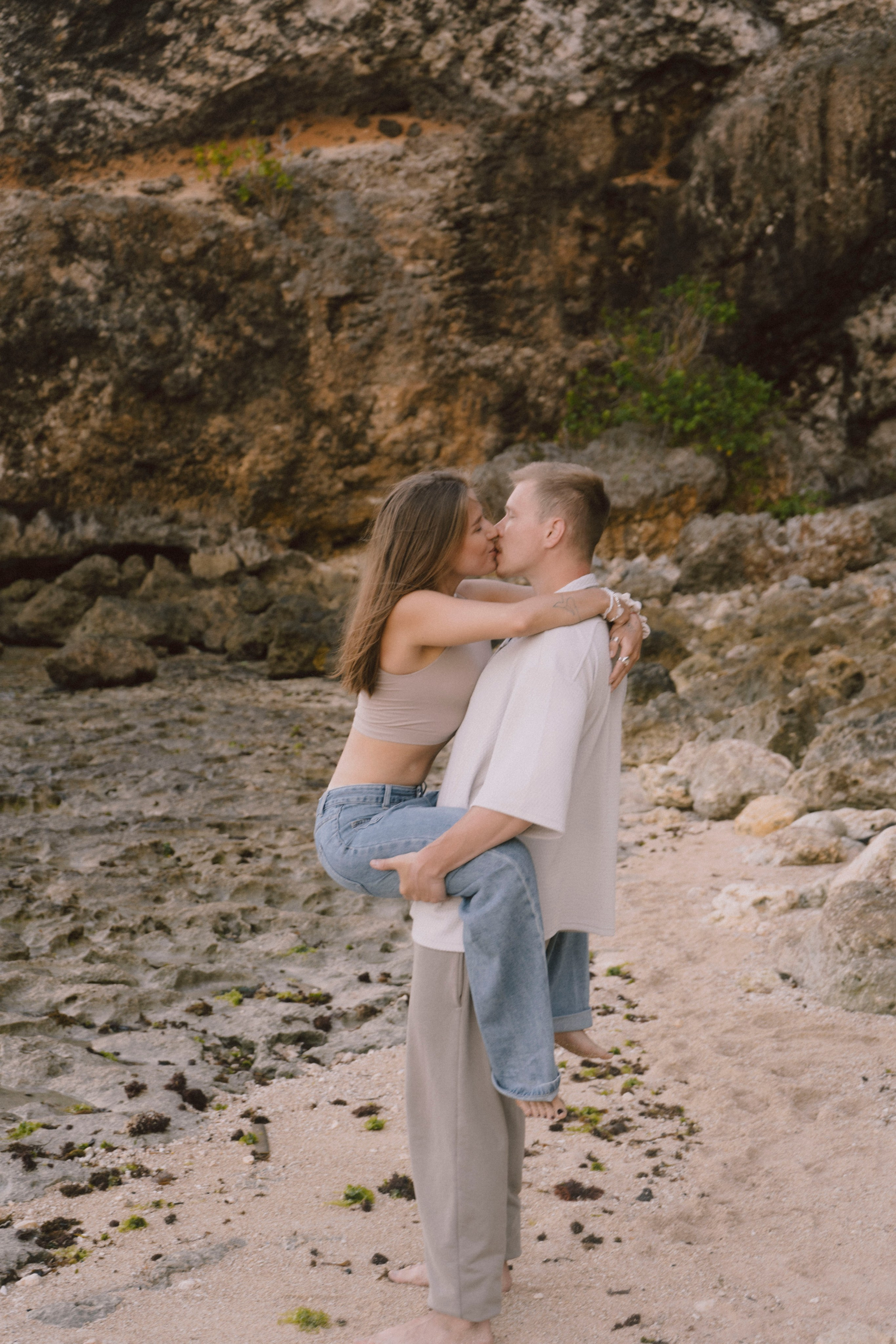 Маша и Сёма, океан — Парная фотосессия на пляже — Xeni Photography. Xeni Photography