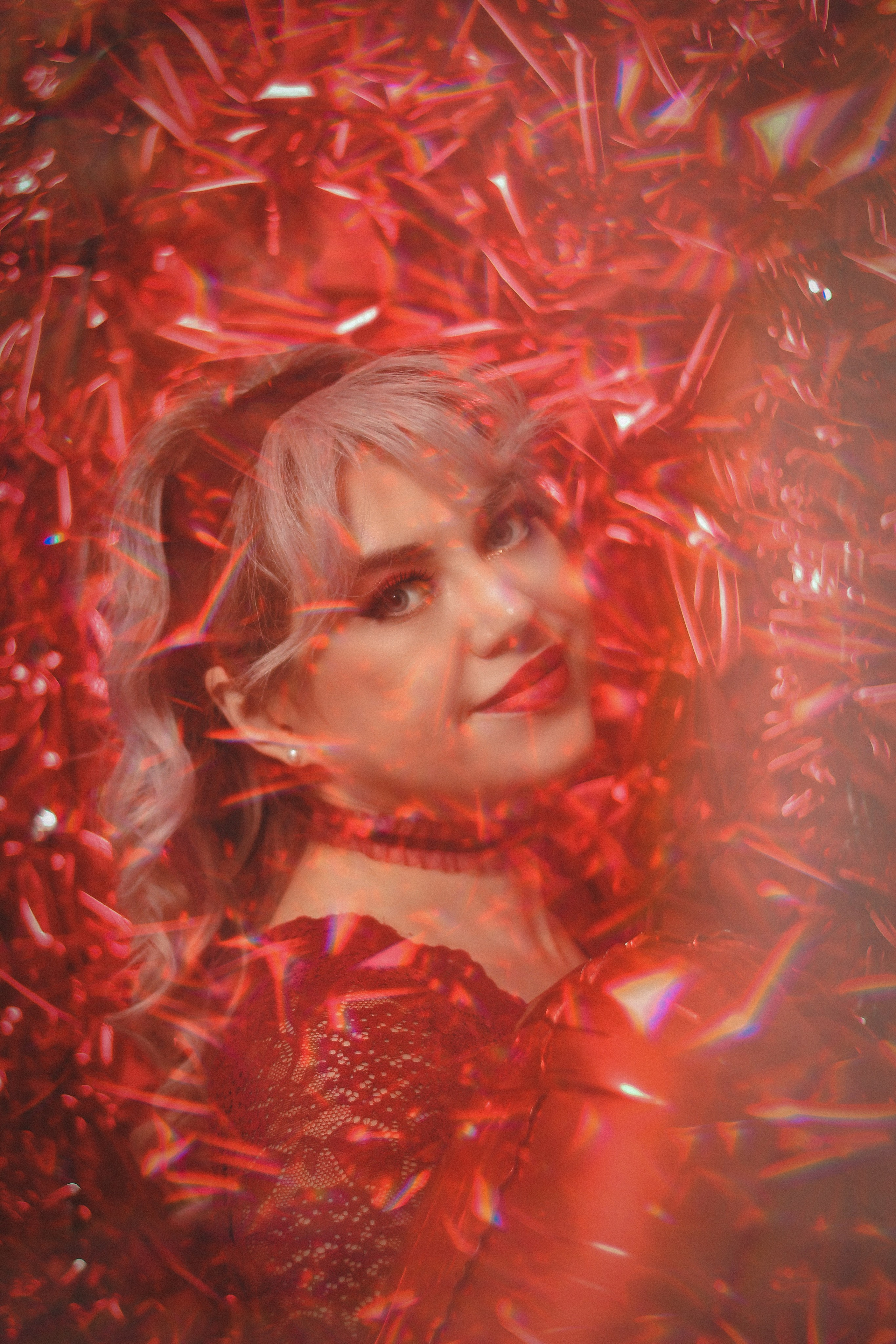 Девушка в красном. Фотограф Красноярск