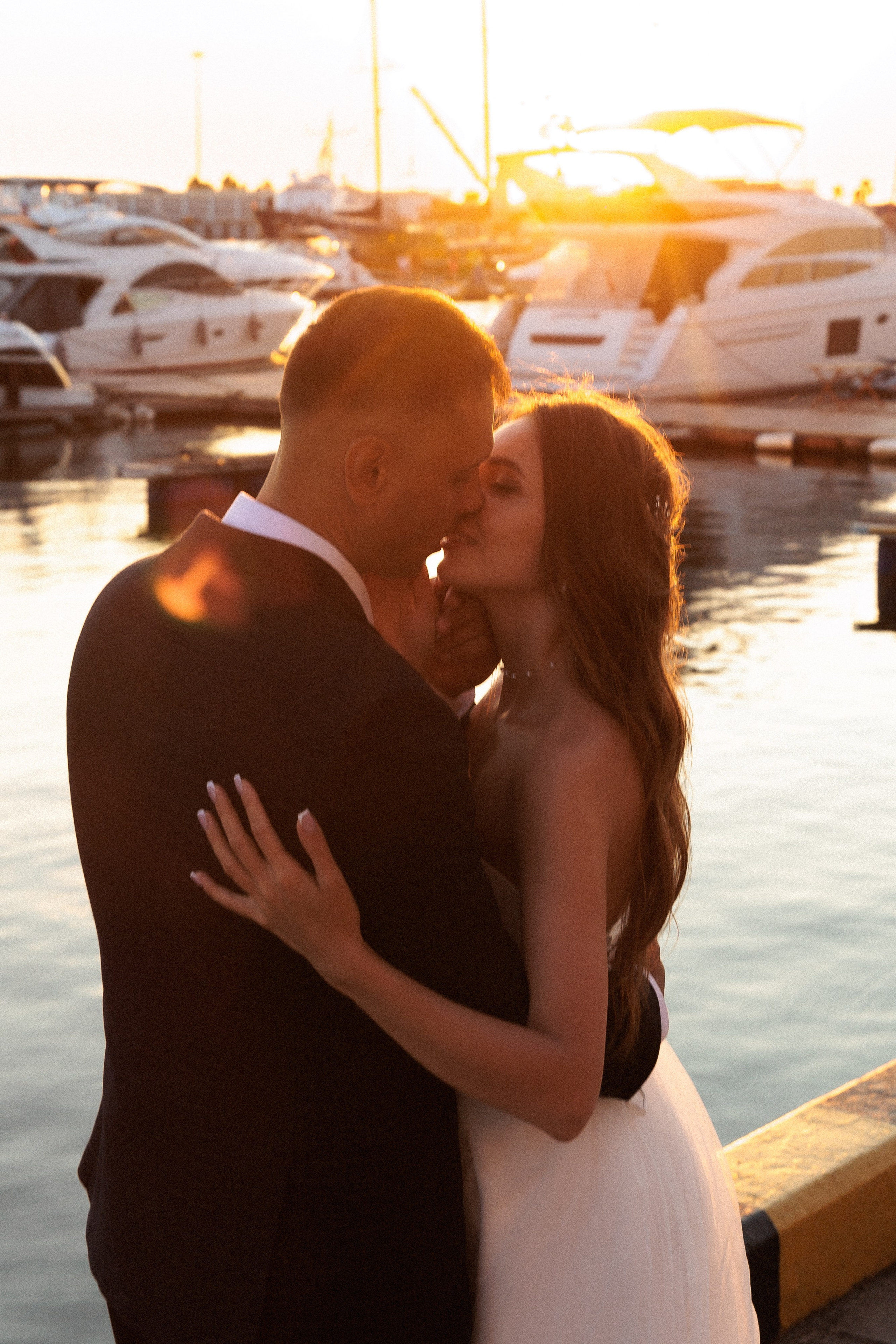 Роскошная фотосессия в Сочи на яхте. Свадебный фотограф в Абхазии, Сухум, Гагра, Сочи