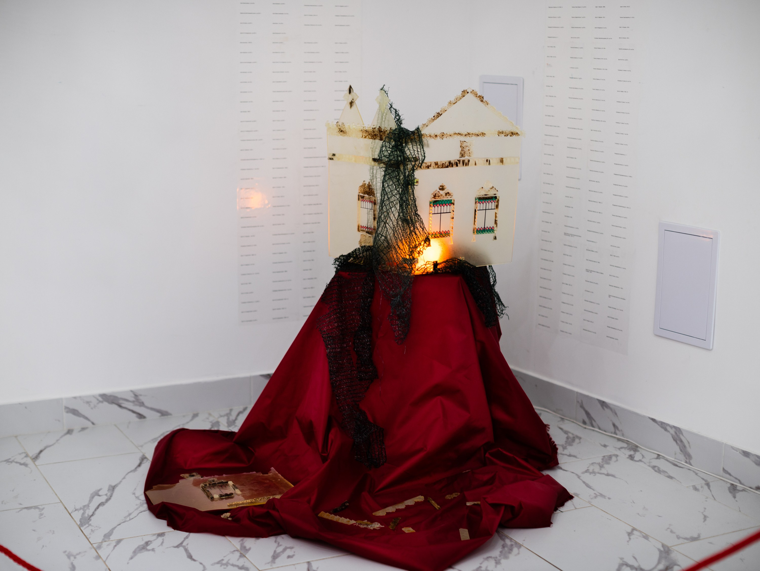 Выставка Ирины Иониной 2024. Фотограф Мария Немм