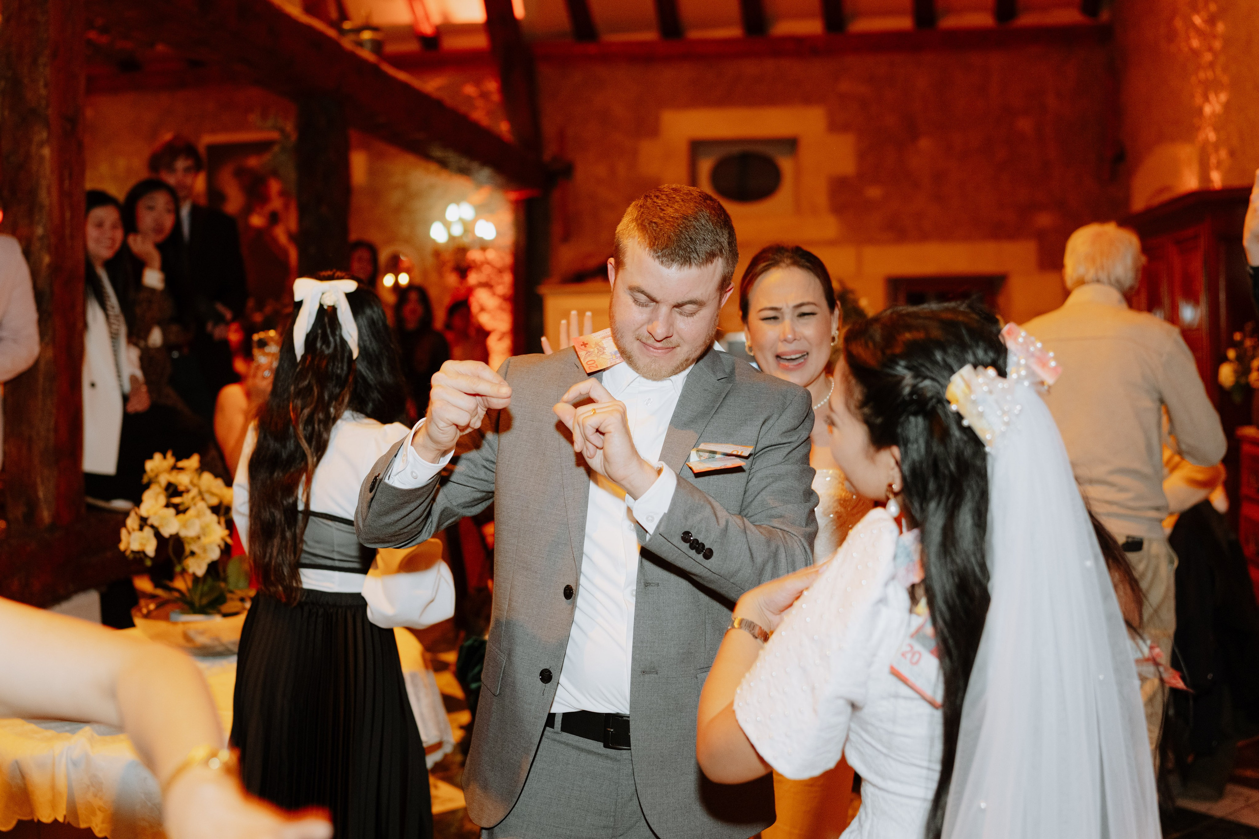 Diana & Quentin | Valleiry, France. Профессиональный свадебный фотограф в Женеве и Швейцарии | Таня Вовчецкая