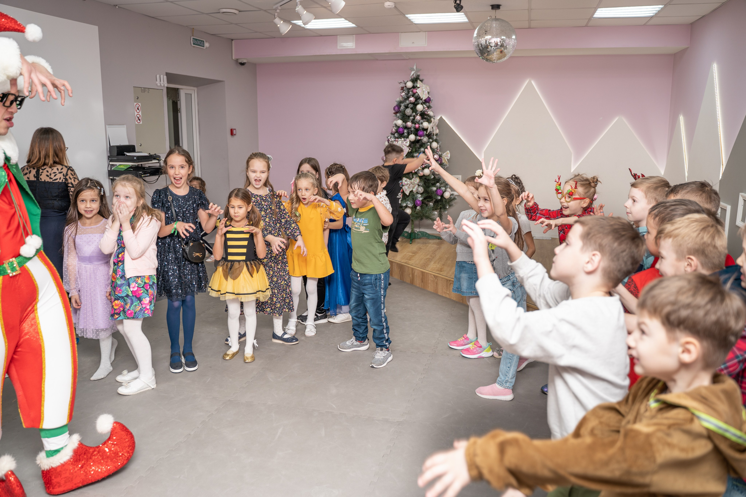 1 гимназия Новогодний утренник. Свадебный и репортажный фотограф в Уфе| Осетрова Ольга
