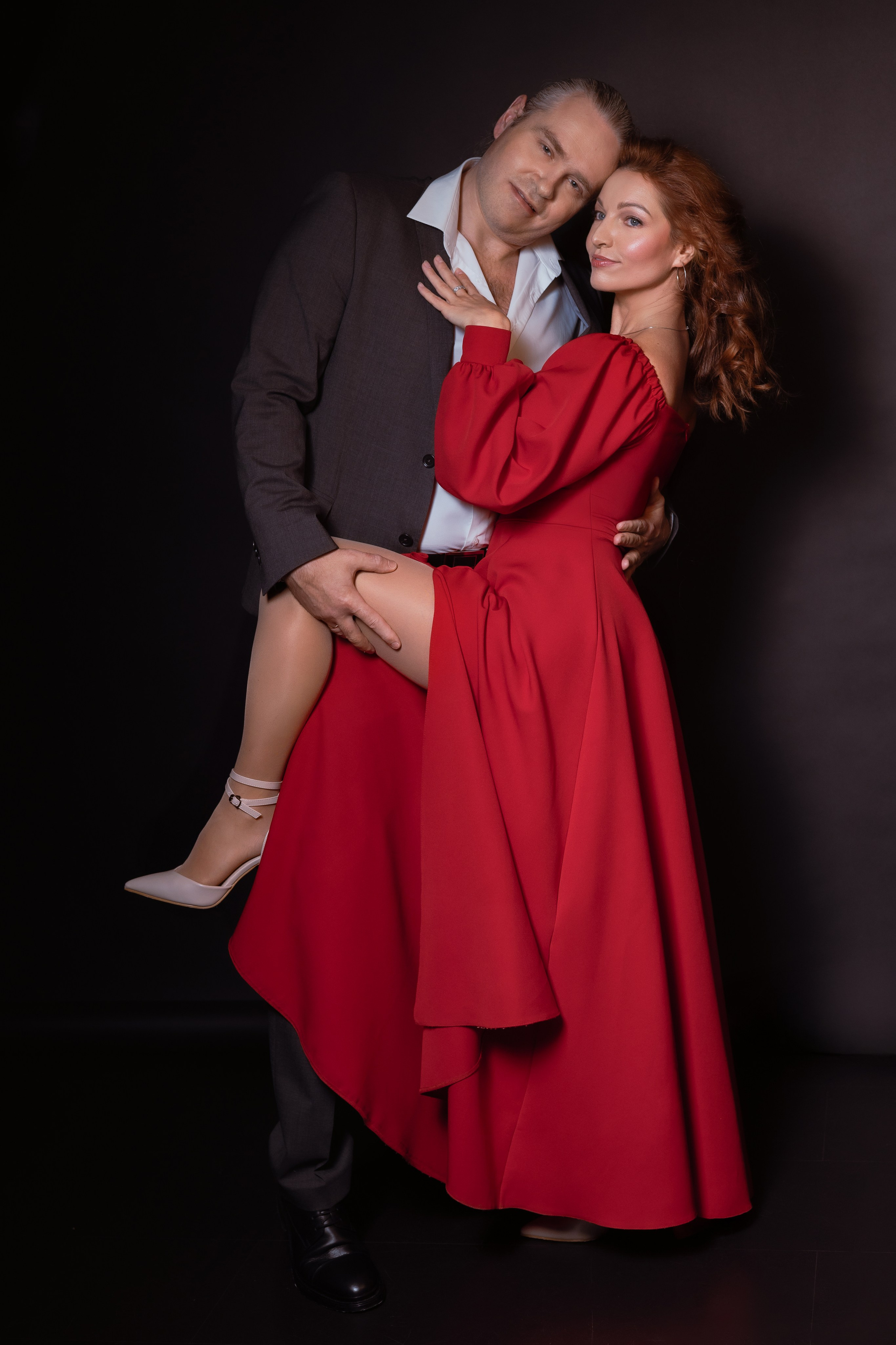 Николай и Евгения. Фотограф Julia Milton | Портреты, съемки для маркетплейсов, лавстори, съёмка беременности в Санкт-Петербурге. Обучение фотографии в Спб очно