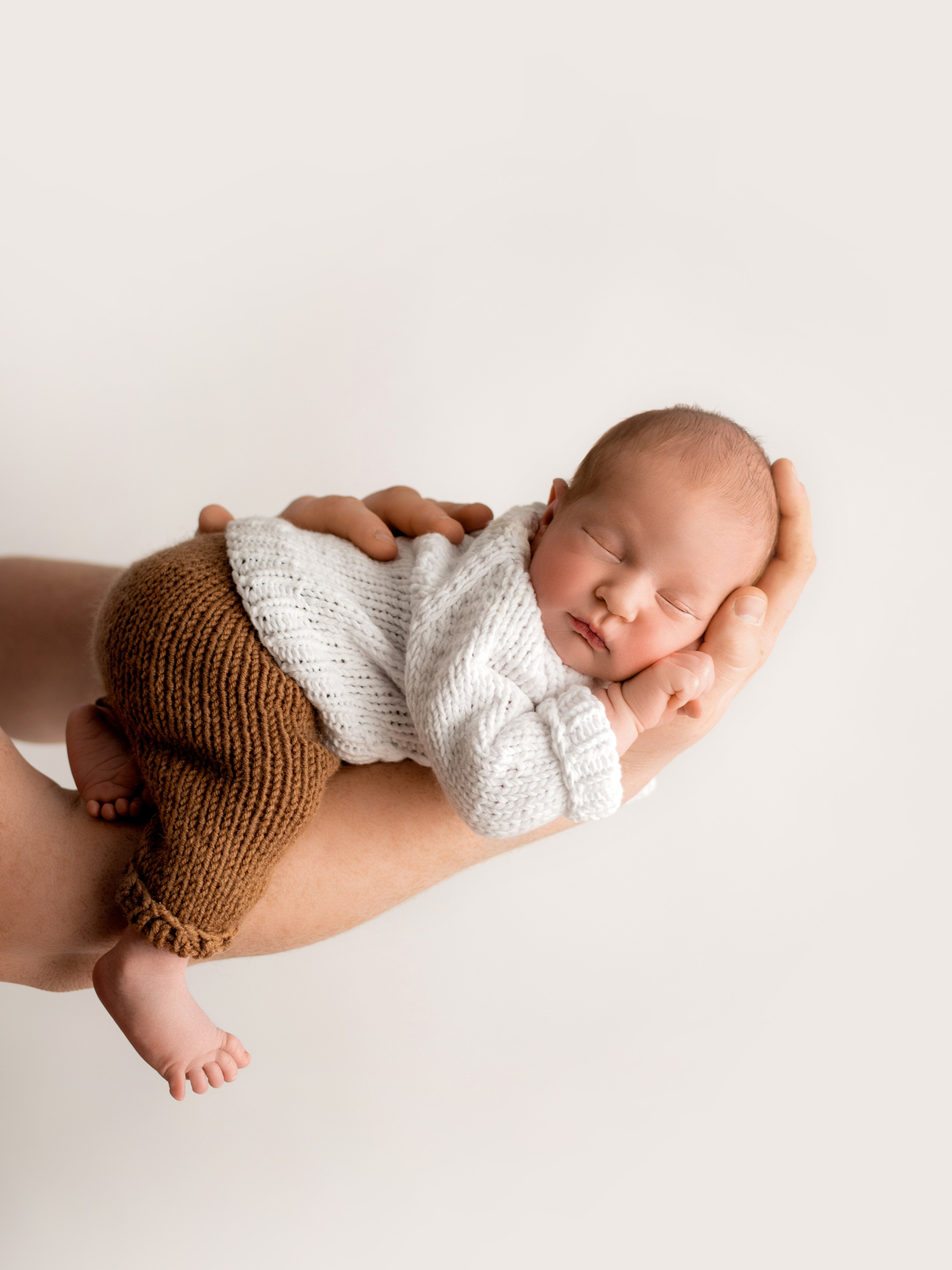 Семейная съёмка с новорожденным младенцем Краснодар. Фотограф новорожденных Краснодар Малышенко Надежда