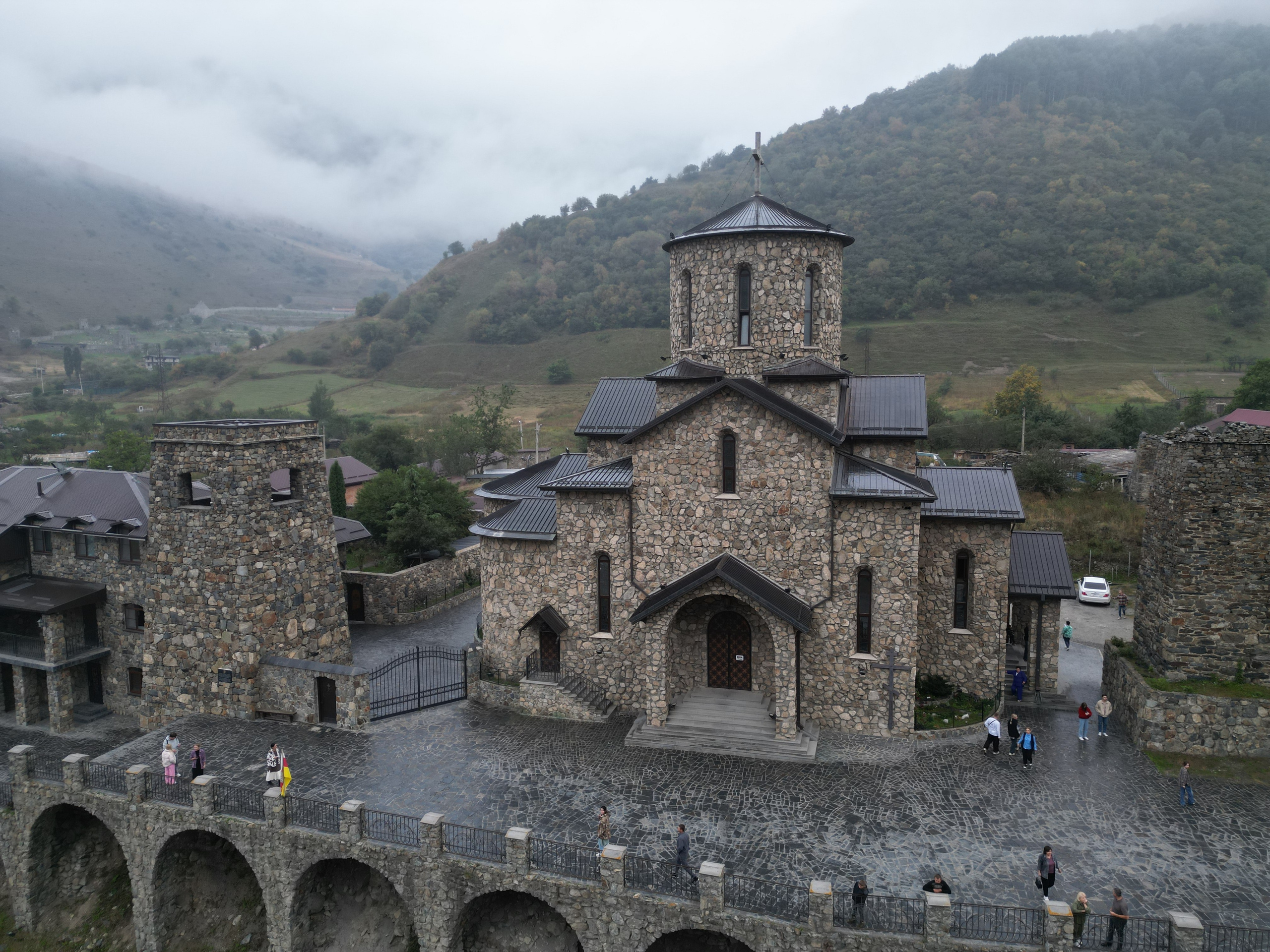 Аэросъёмка в Ярославле дрон квадрокоптер — портфолио Грибов Медиа. Фото и видеосъёмка в Ярославле | Грибов Медиа контент студия  — от 2500 ₽/час