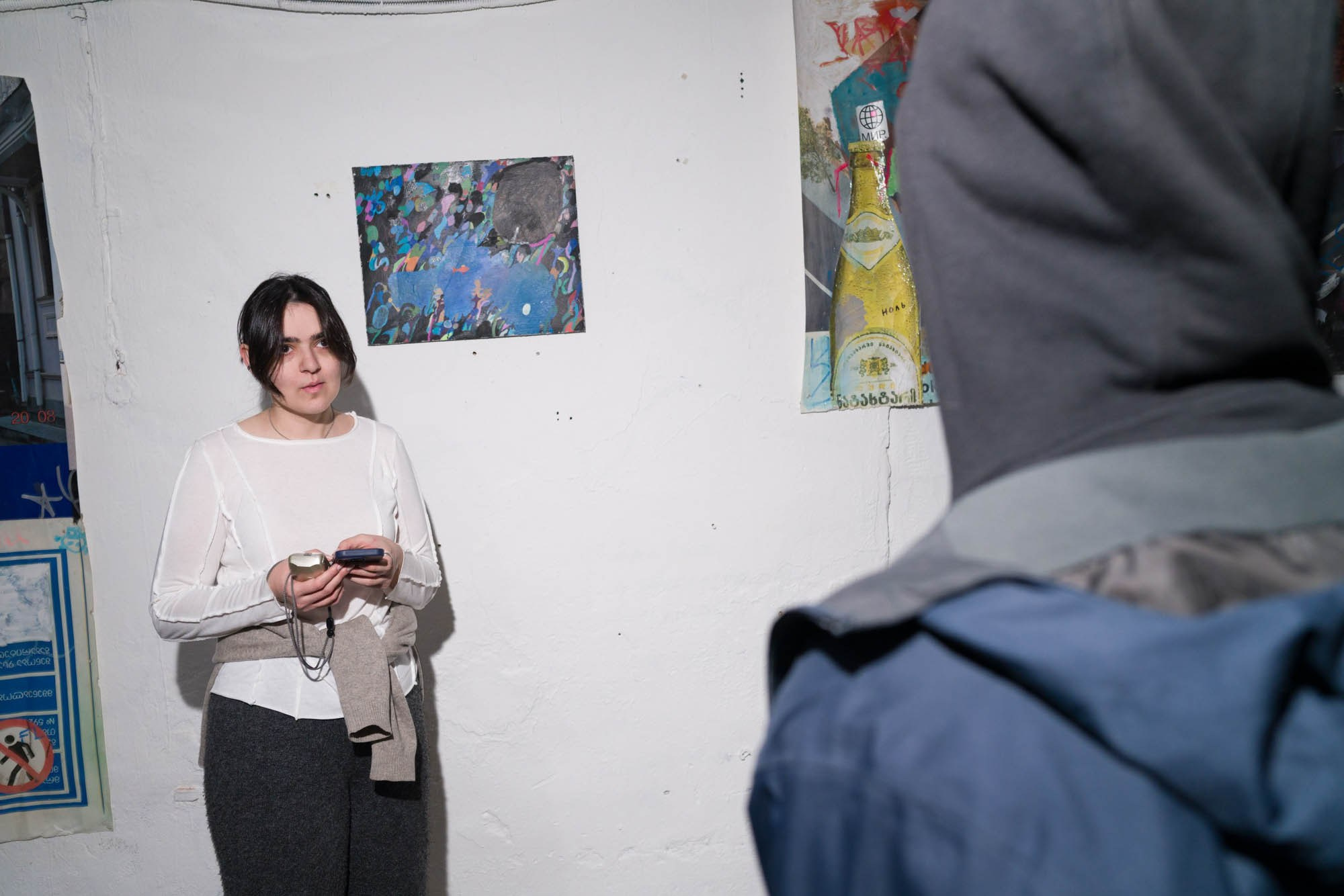 Вернисаж выставки «Параллельные сны» @ 10.203. Фотограф Саша Оверчук