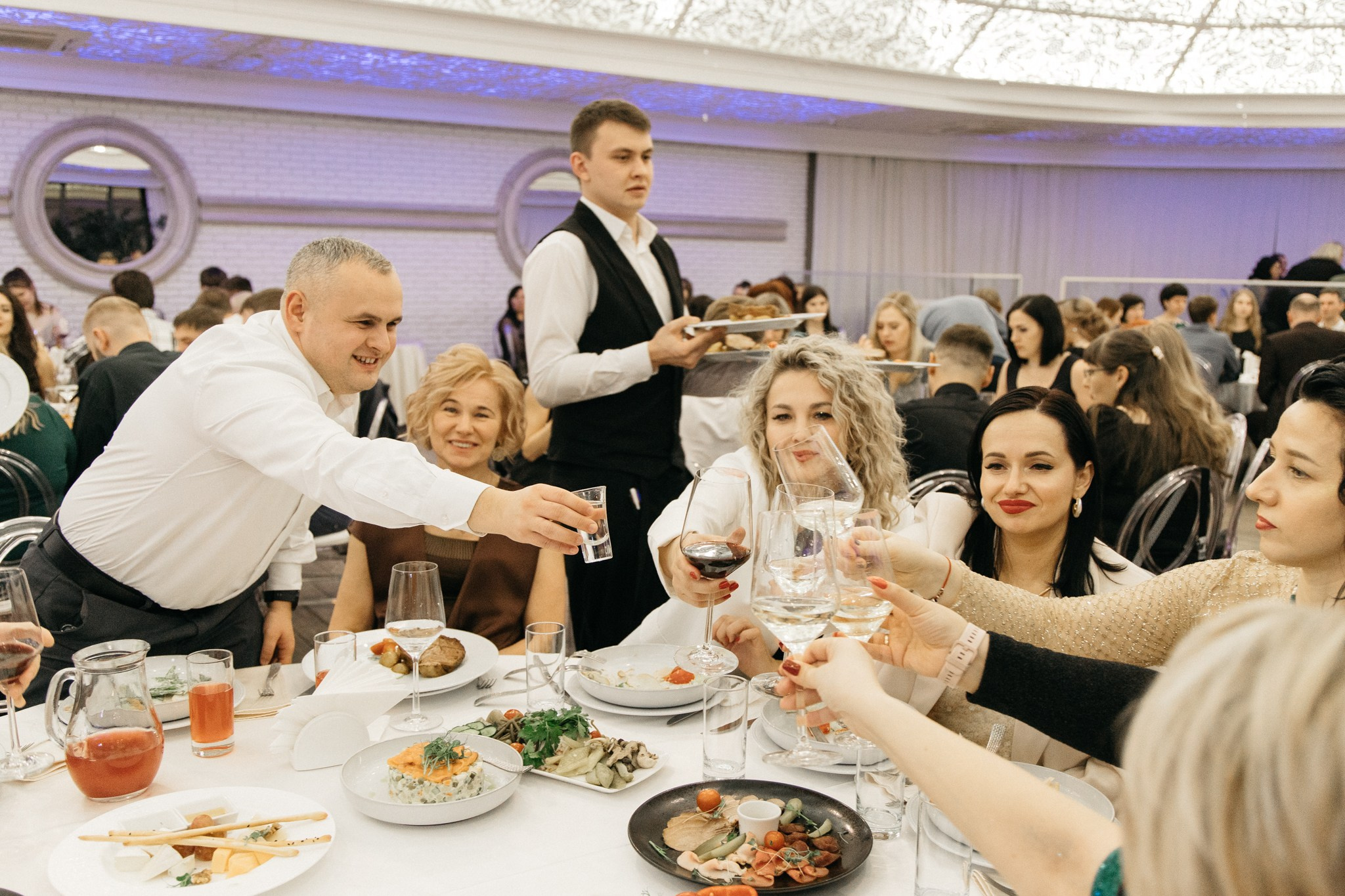 Интрополис. Артём Бачурин — свадебный фотограф Воронеж