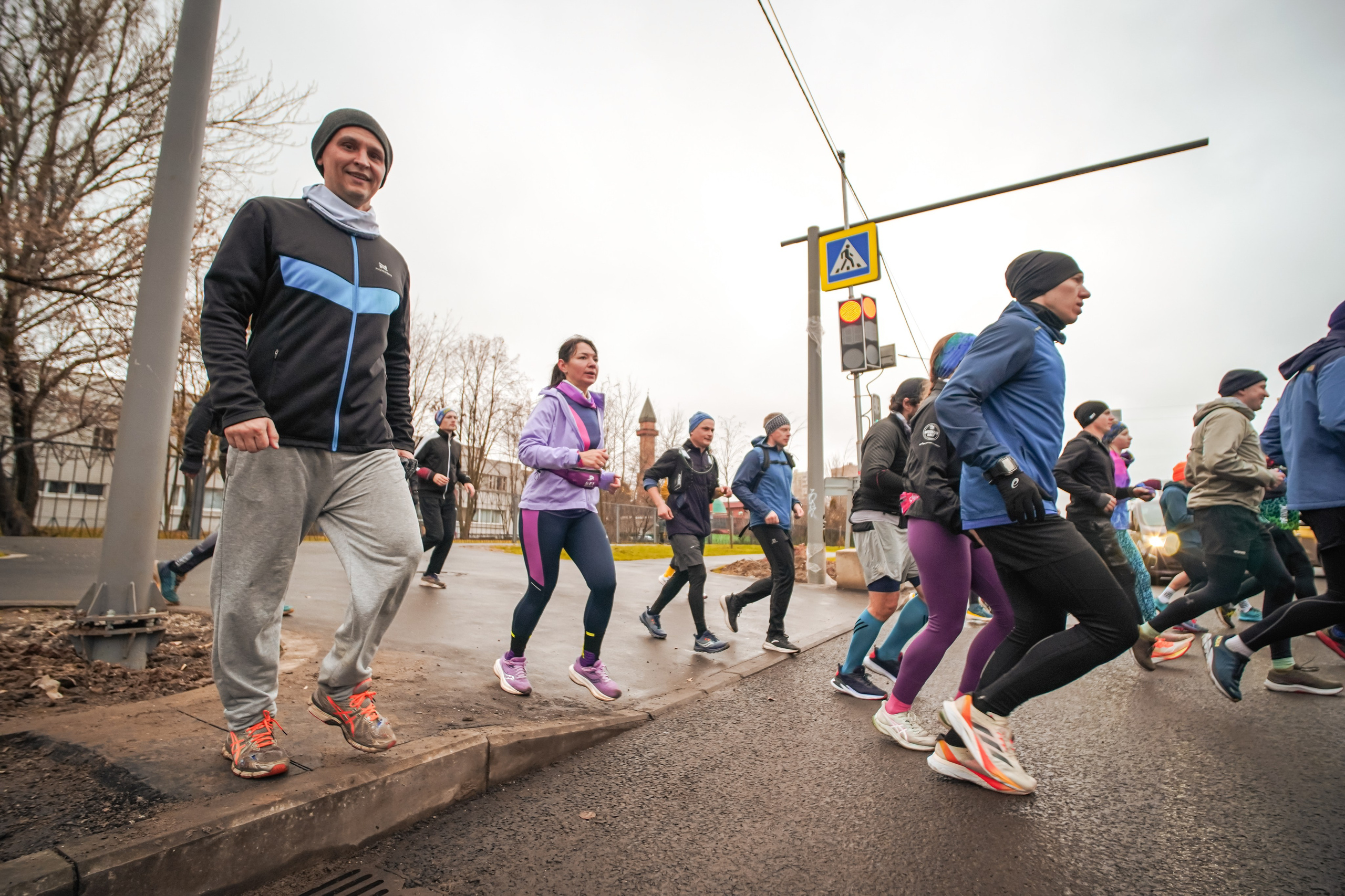 #марафонудома #яuzarun 2024 2-я петля, группа 6:30. Роман Капилюшов. Бег. Фото. Видео. г. Люберцы