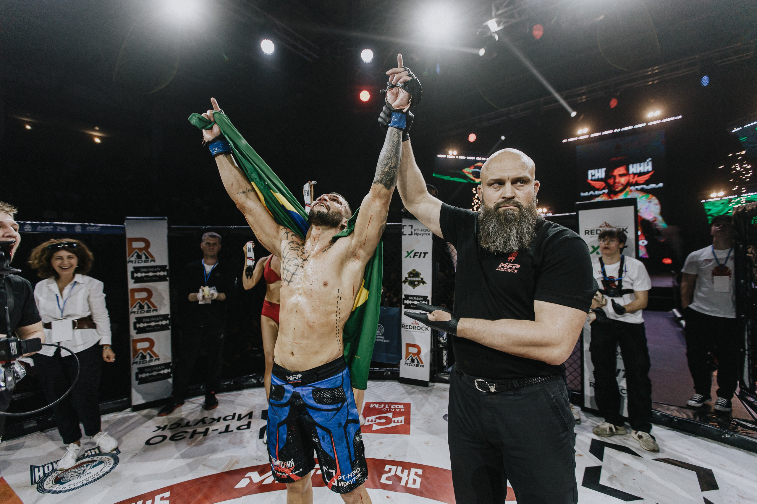 MFP246 МАКСИМ БУТОРИН VS МАРСИО БРЕНО. Фотограф Иркутск Антипин Сергей