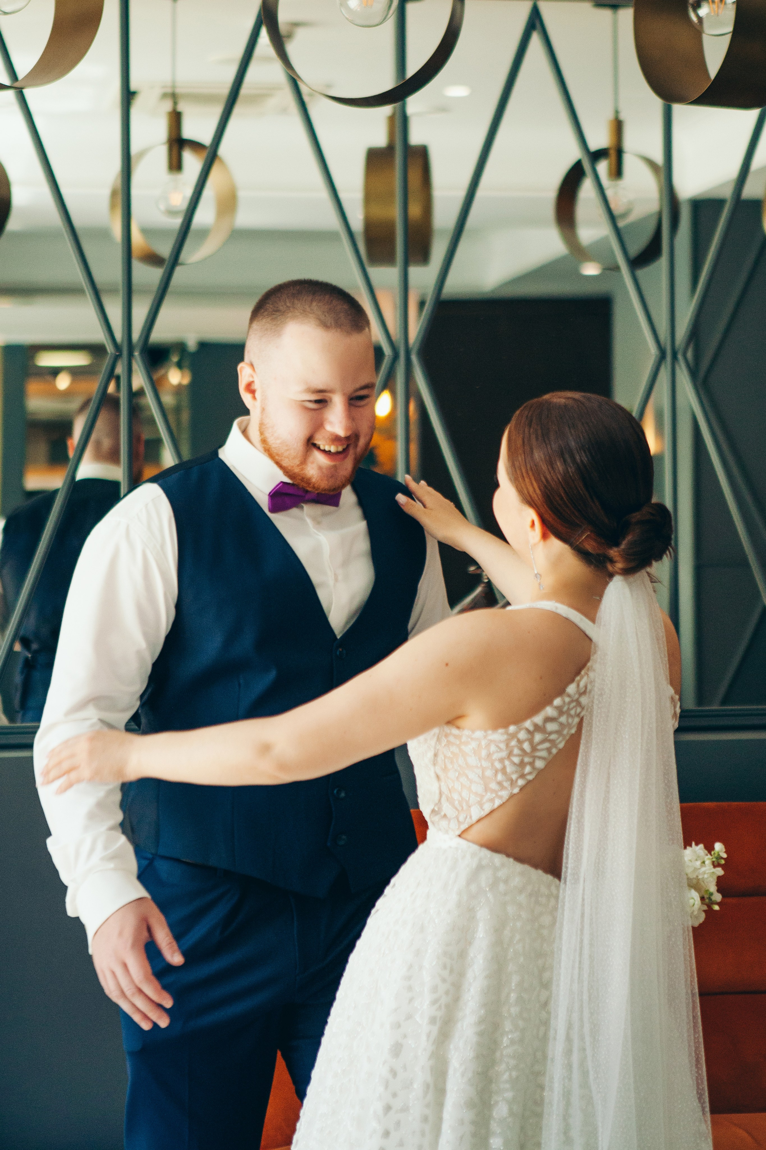 Свадебная фотосессия в отеле hartwell hotel и на патриарших прудах. Фотограф Ольга Ефремова