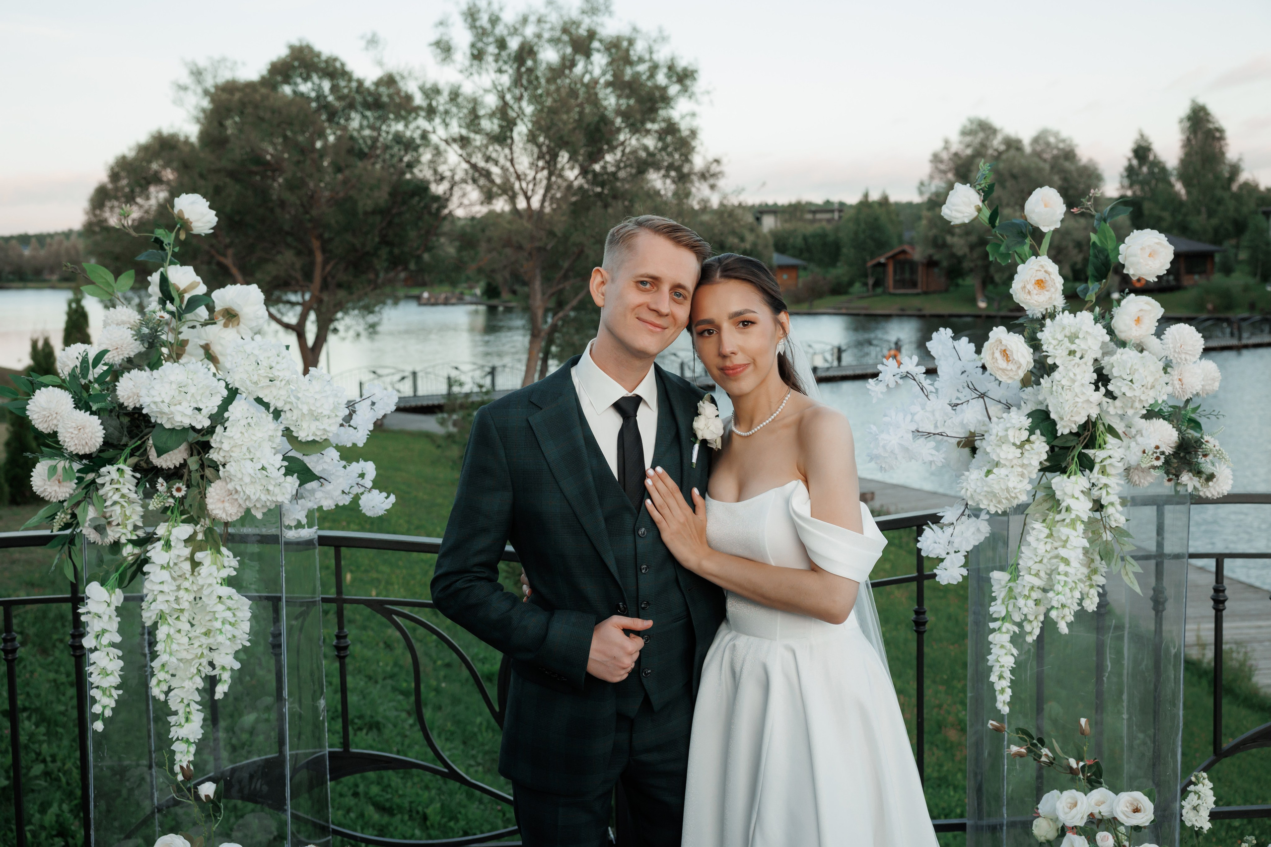 Регистрация в отеле Fish Point, ЗАГС Бутово, прогулка в Остафьево. Свадебный и репортажный фотограф (Москва, Королев и другие)