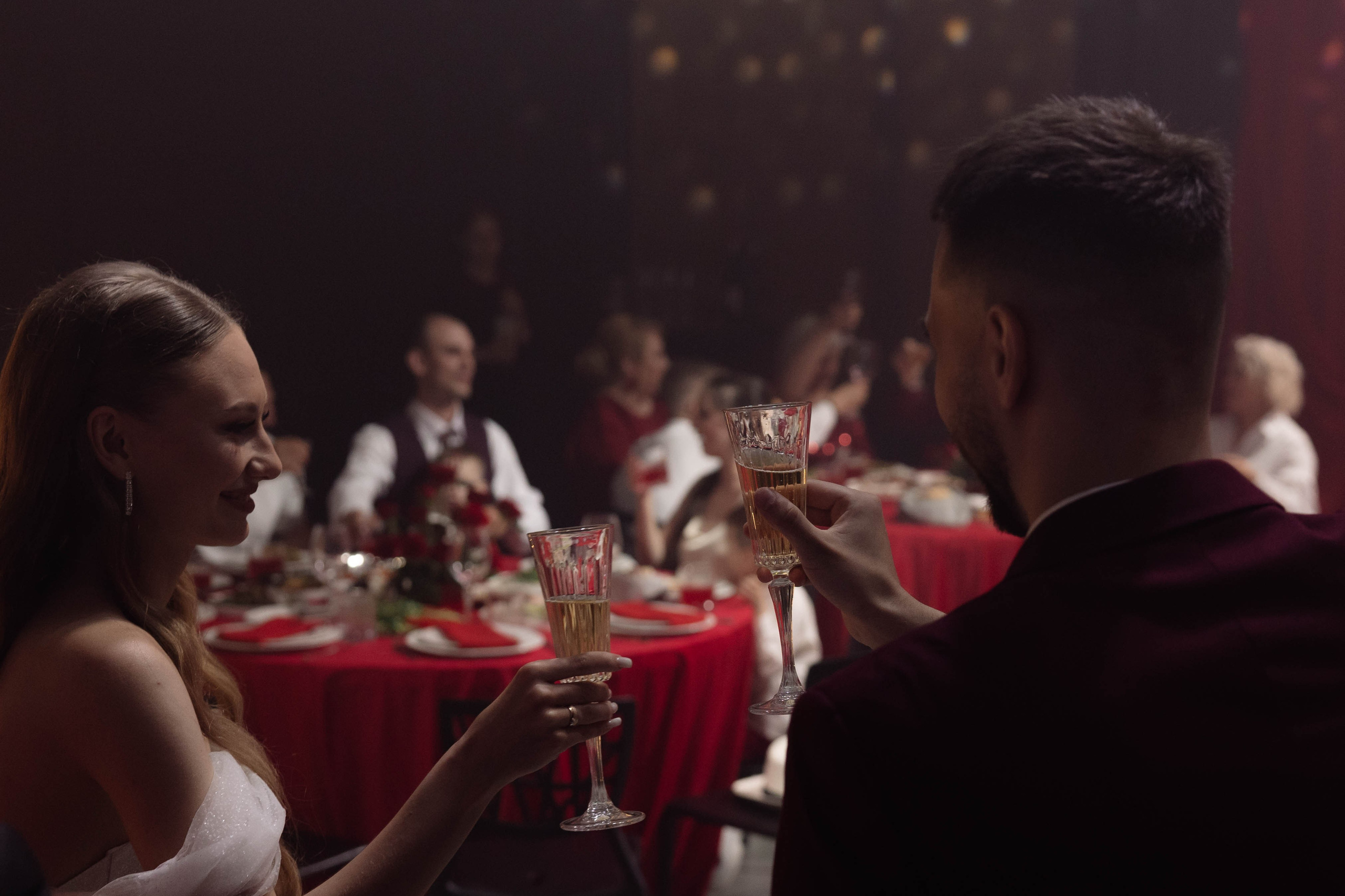 Red wedding. Свадебный фотограф Красноярск Элина Леонова