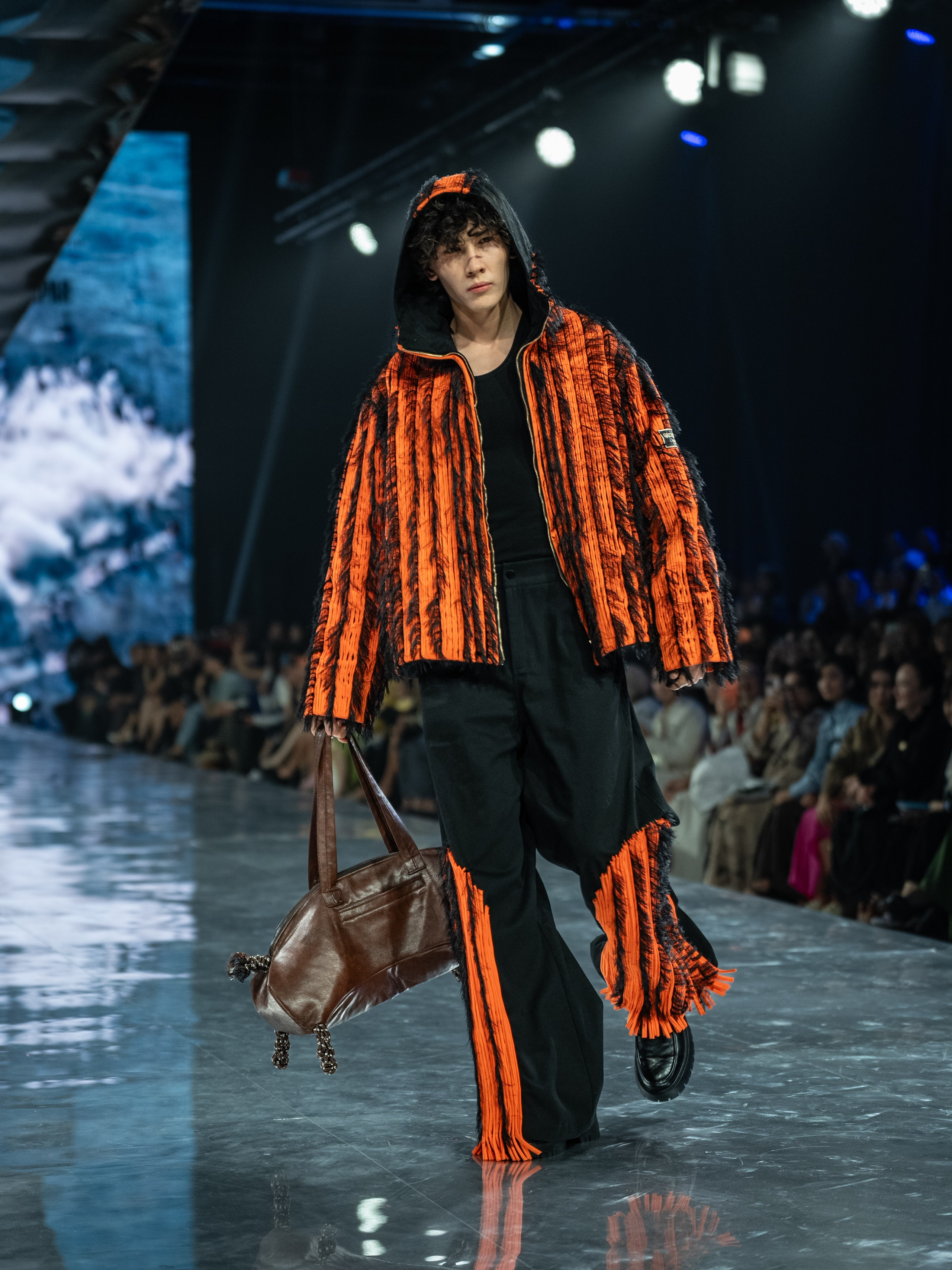 Visa Fashion Week Almaty Pre-Fall 2026 GAZHAIYIP. Сайт Алматинского НЮ АРТ, будуар и фэшн фотографа Дениса Карпенко