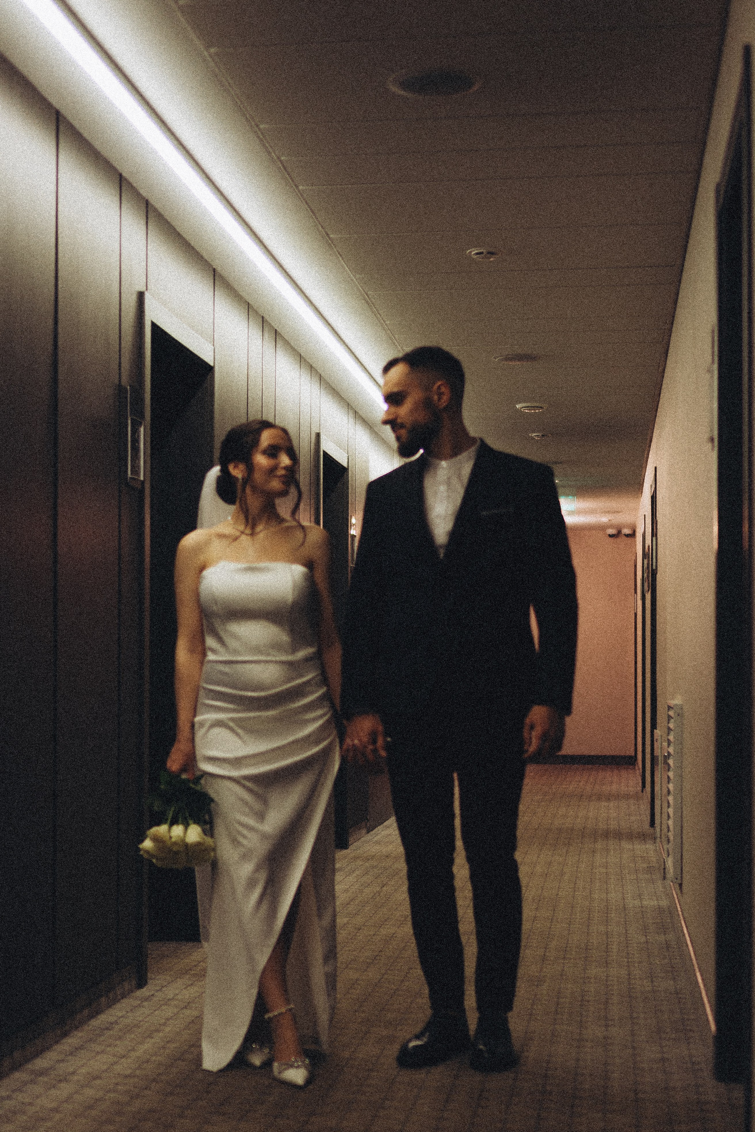 СВАДЕБНАЯ СЬЕМКА СБОРОВ ЖЕНИХА И НЕВЕСТЫ В ОТЕЛЕ И ТАКЖЕ ФОТОСЕССИИЯ В ОТЕЛЕЕ МЕГАПОЛИС БРЯНСК. Профессиональный фотограф, Санкт-Петербург — Виктория Богомолова